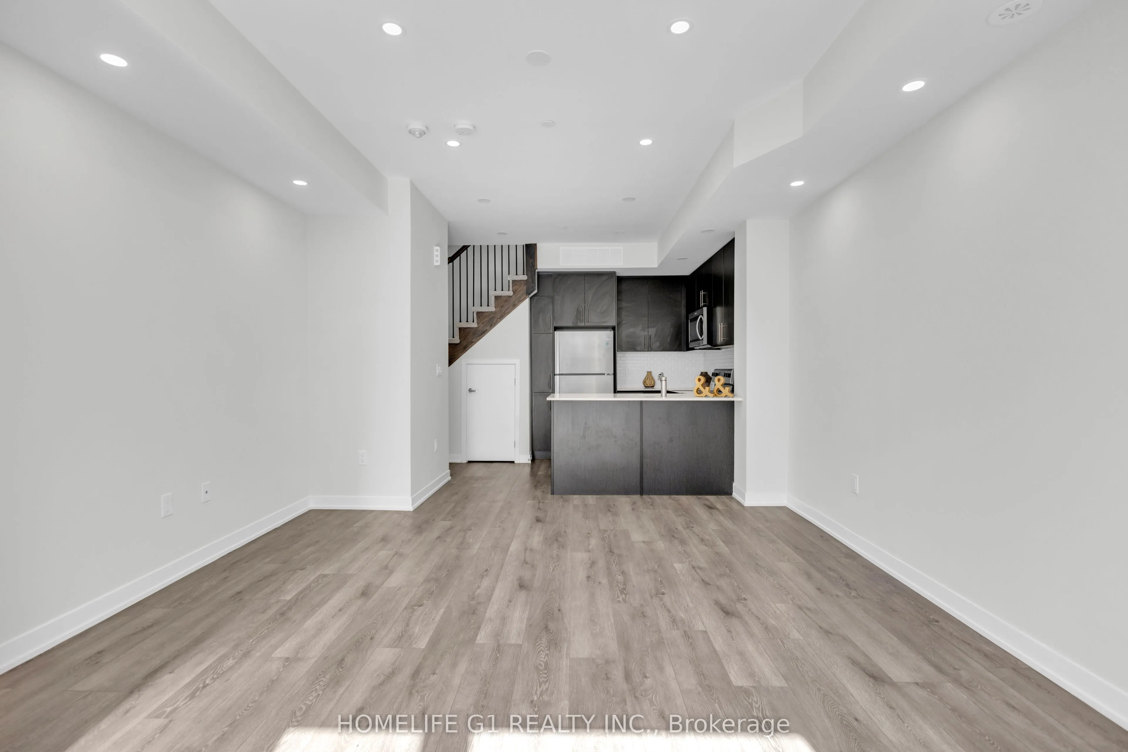3429 Ridgeway Drive, #5