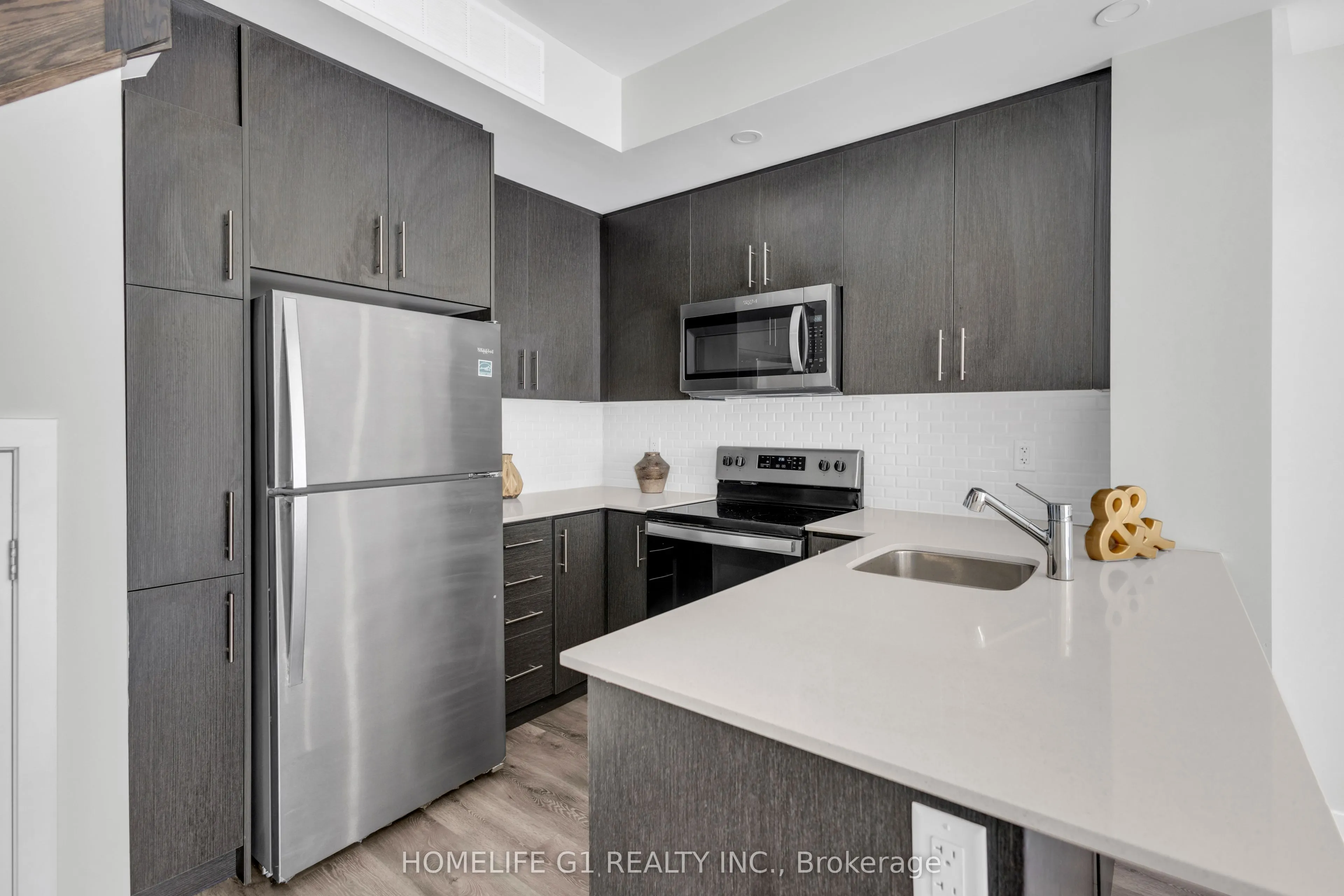 3429 Ridgeway Drive, #5