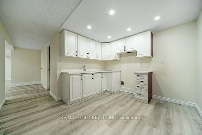 118 Archdekin Drive