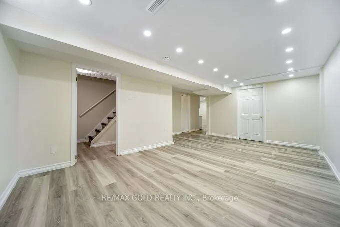 118 Archdekin Drive