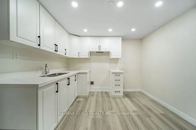 118 Archdekin Drive