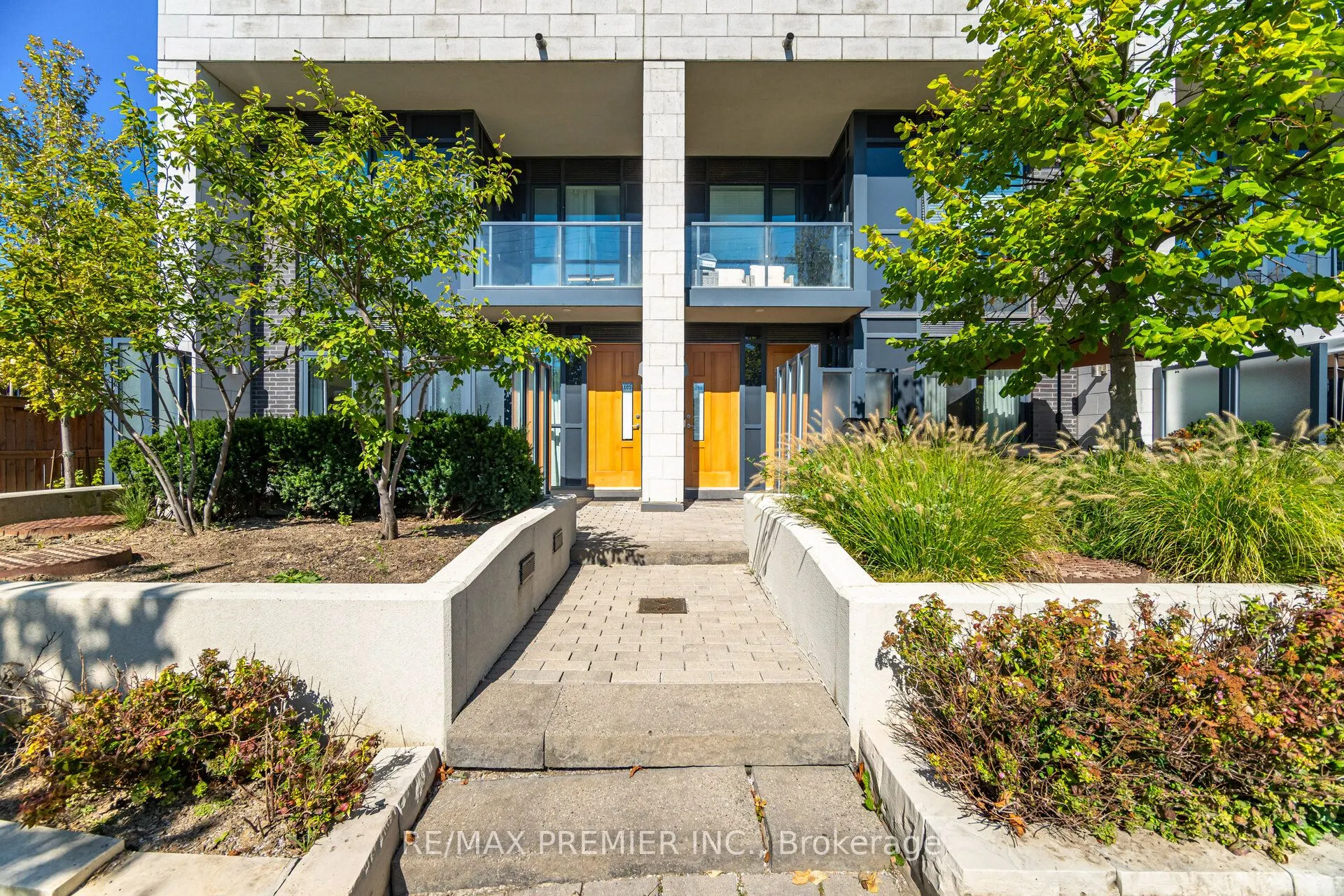 2800 KEELE Street, #TH 107
