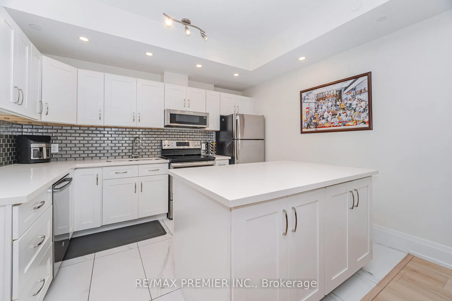 2800 KEELE Street, #TH 107