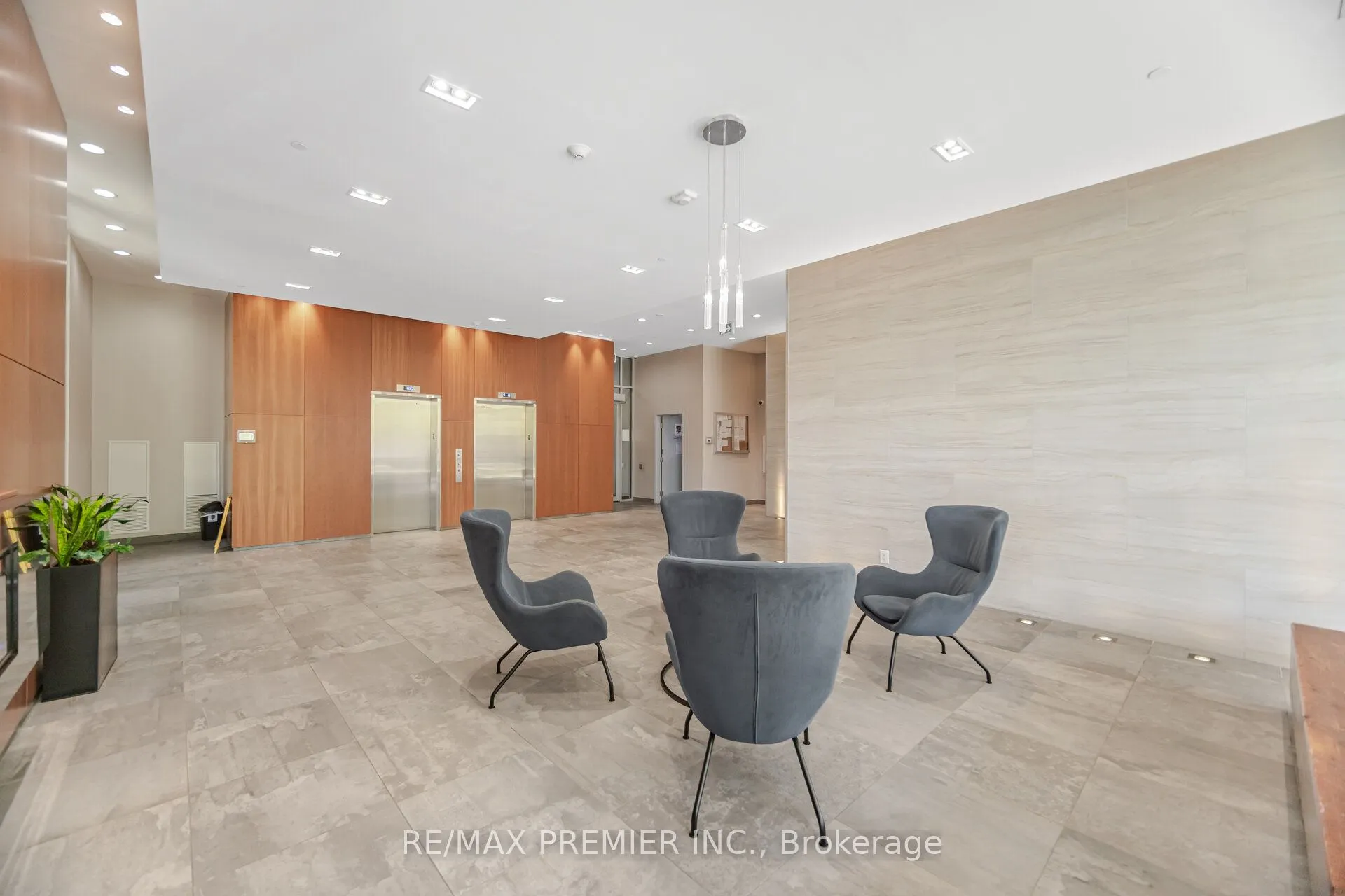 2800 KEELE Street, #TH 107
