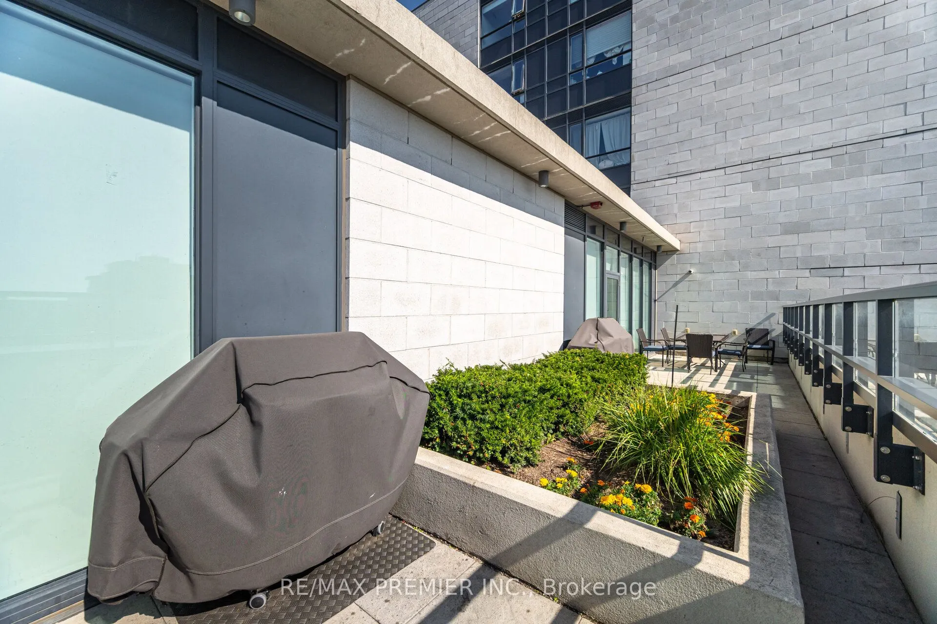 2800 KEELE Street, #TH 107