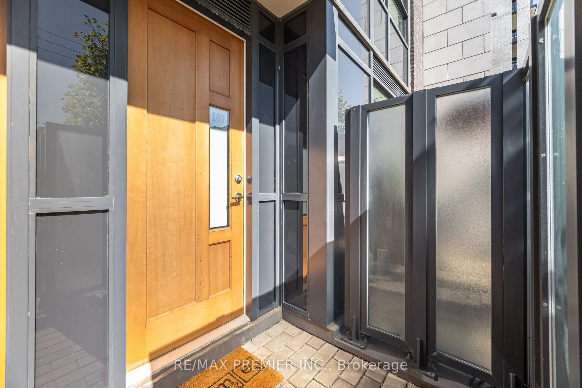 2800 KEELE Street, #TH 107