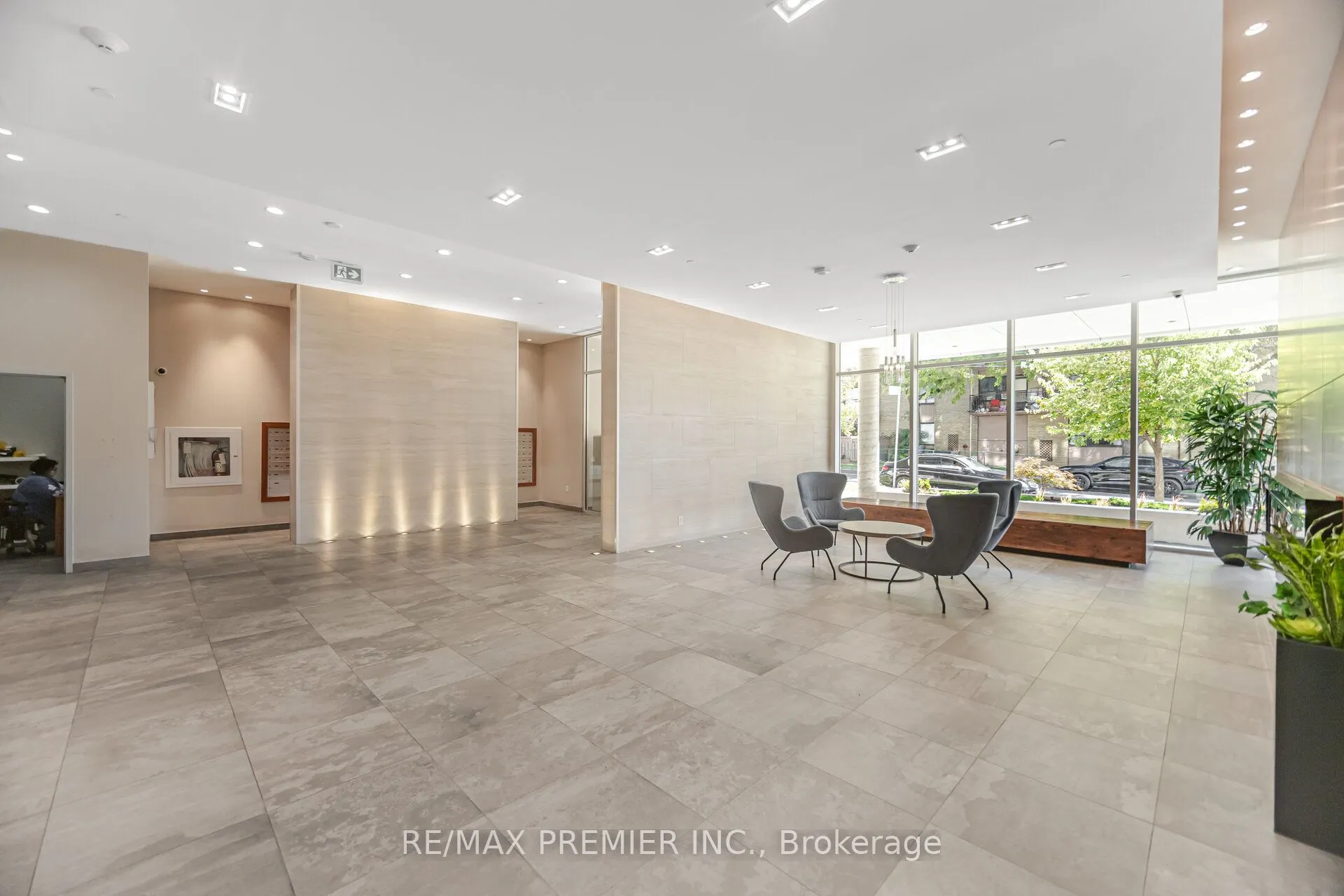 2800 KEELE Street, #TH 107
