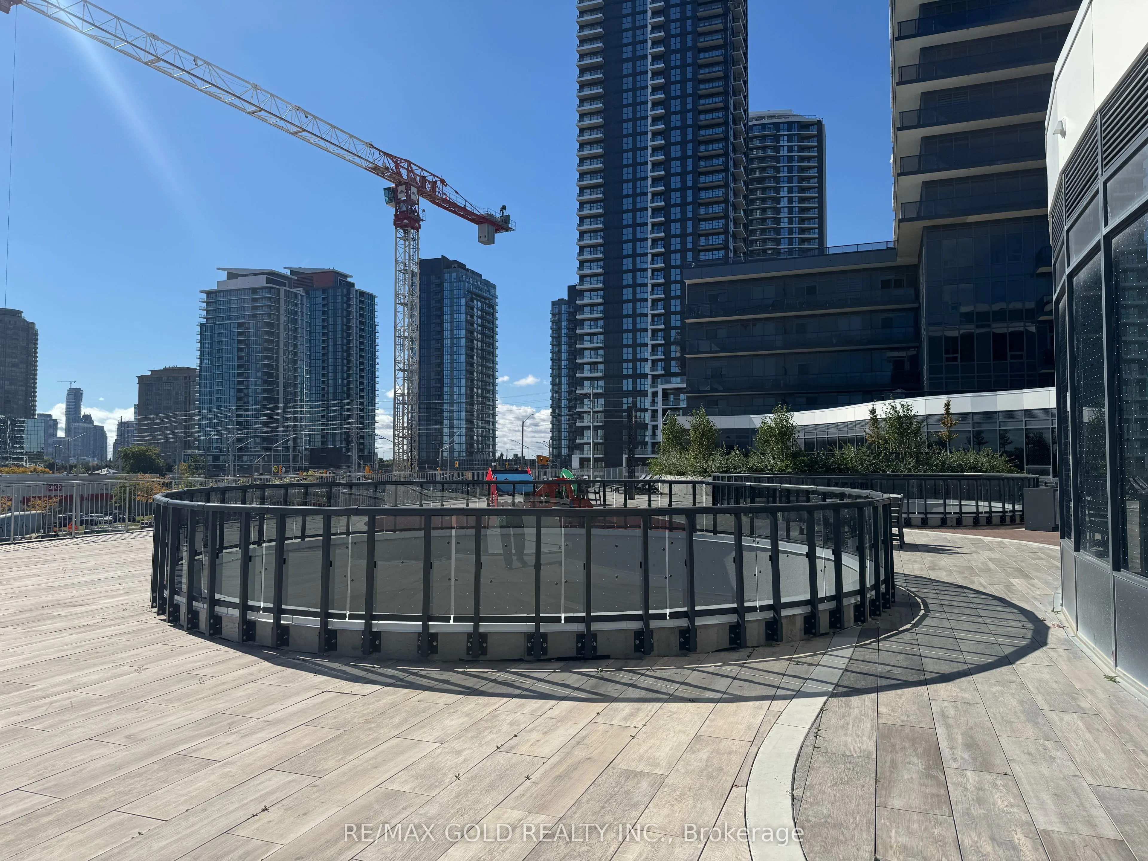 5105 Hurontario Street, #218