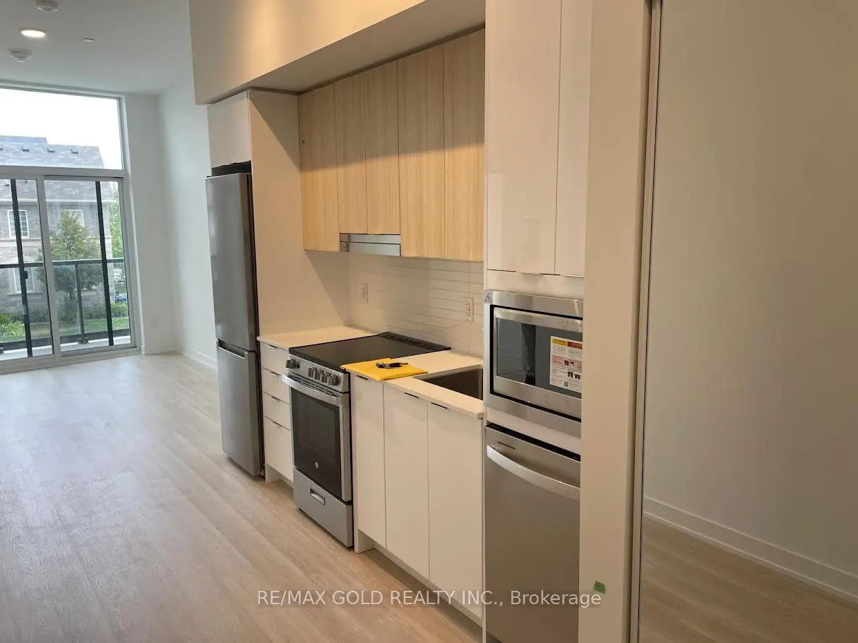 5081 Hurontario Street, #218