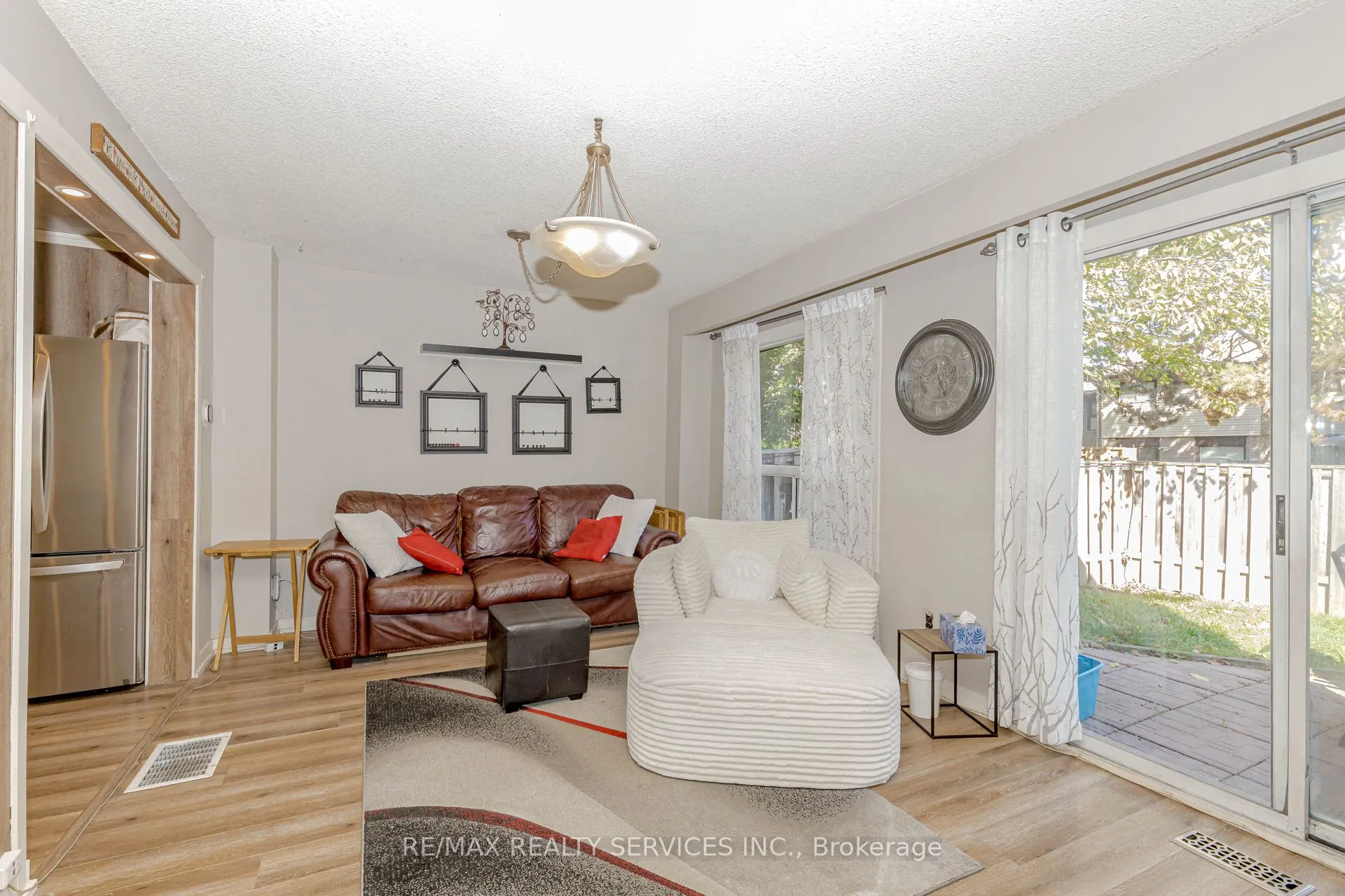 114 Foster Crescent, #114