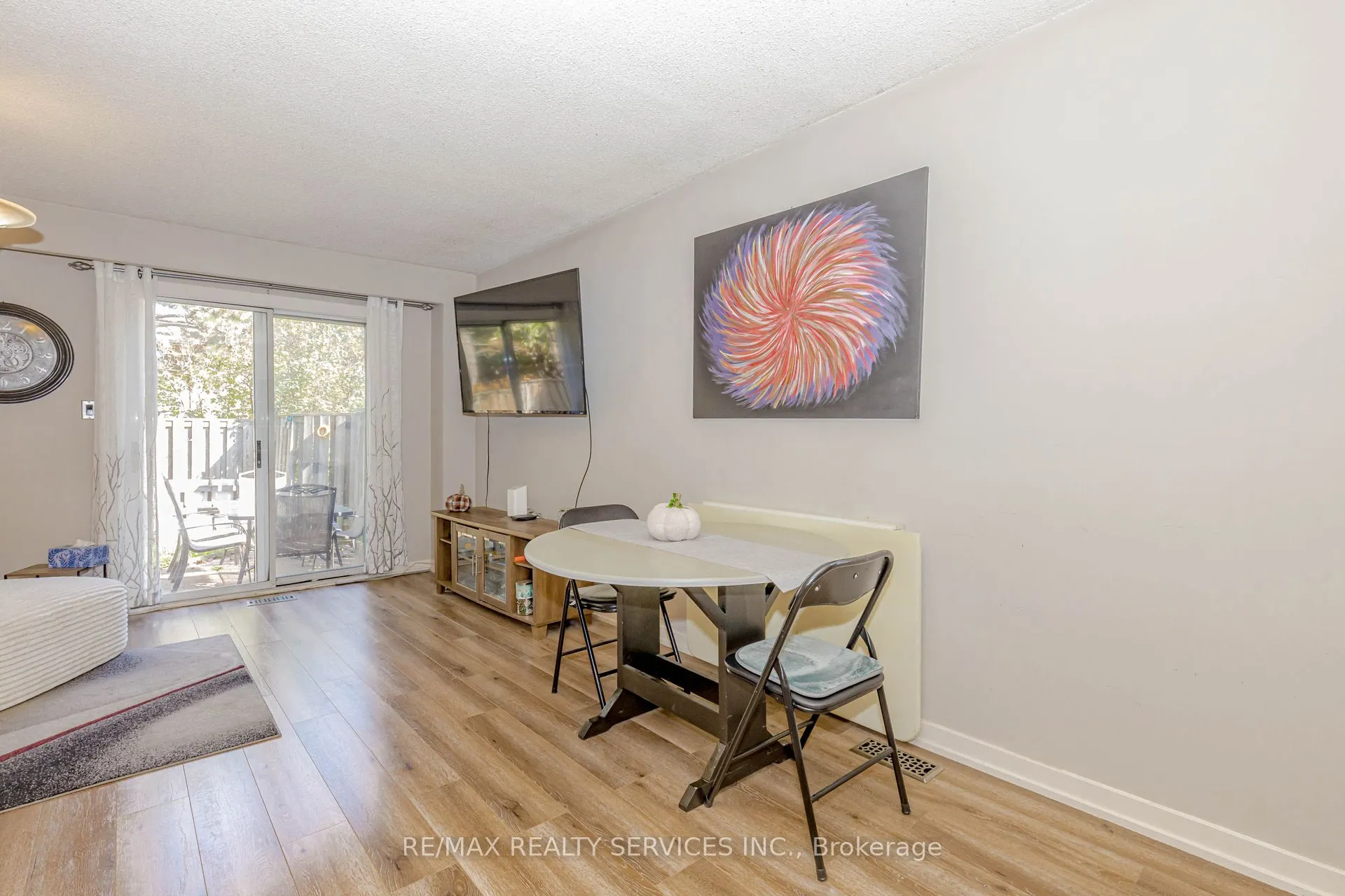 114 Foster Crescent, #114