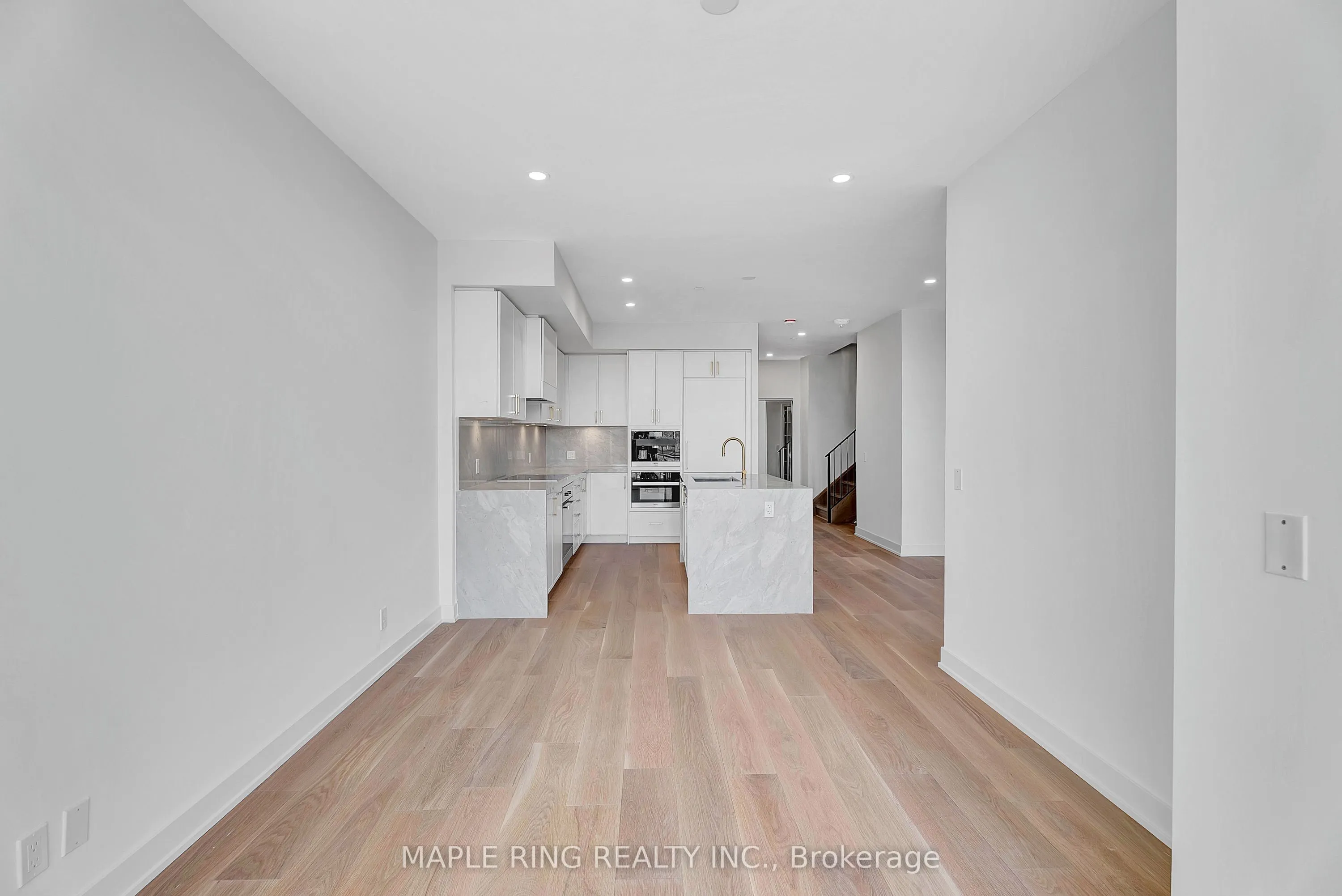 2489 Taunton Road, #101