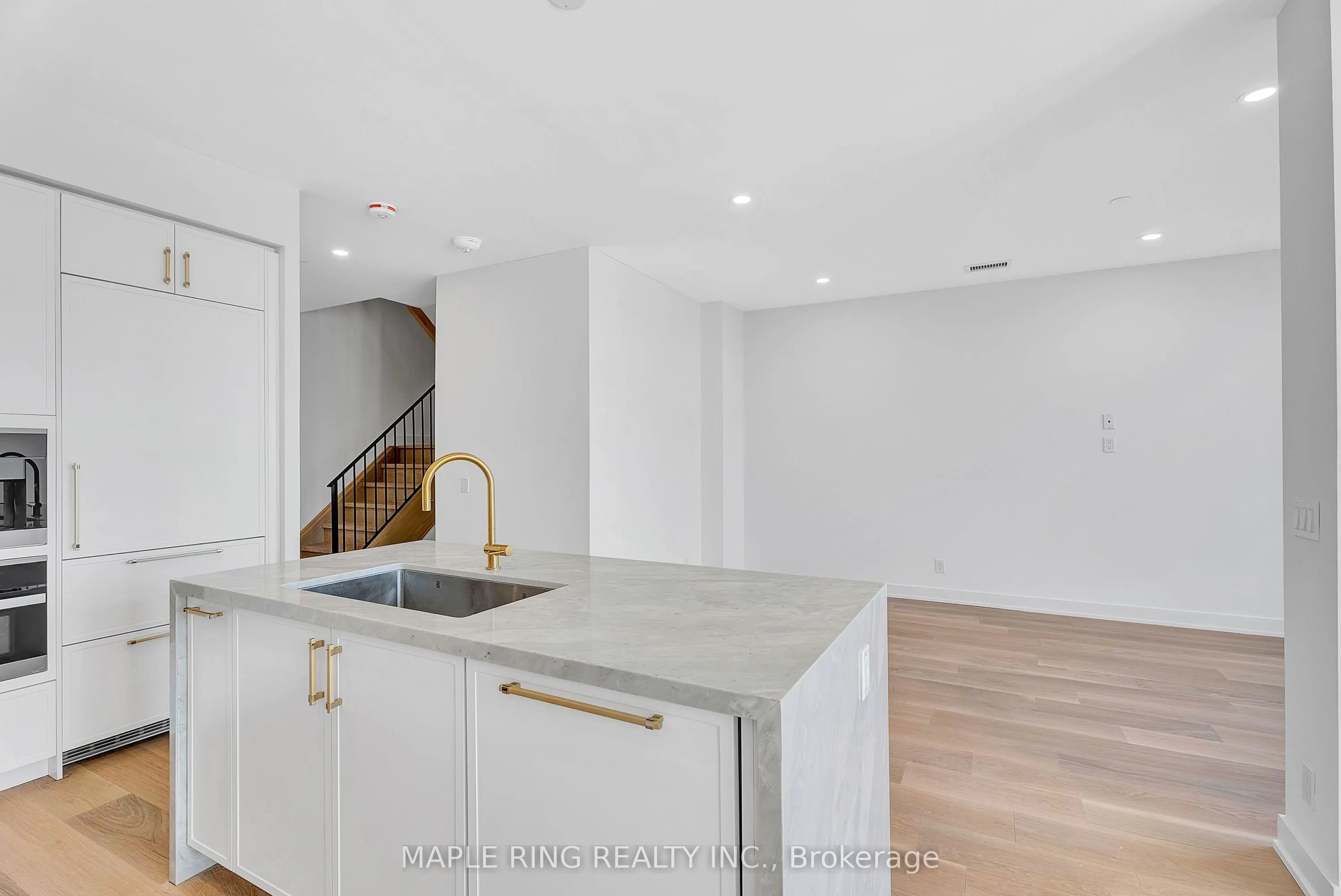 2489 Taunton Road, #101