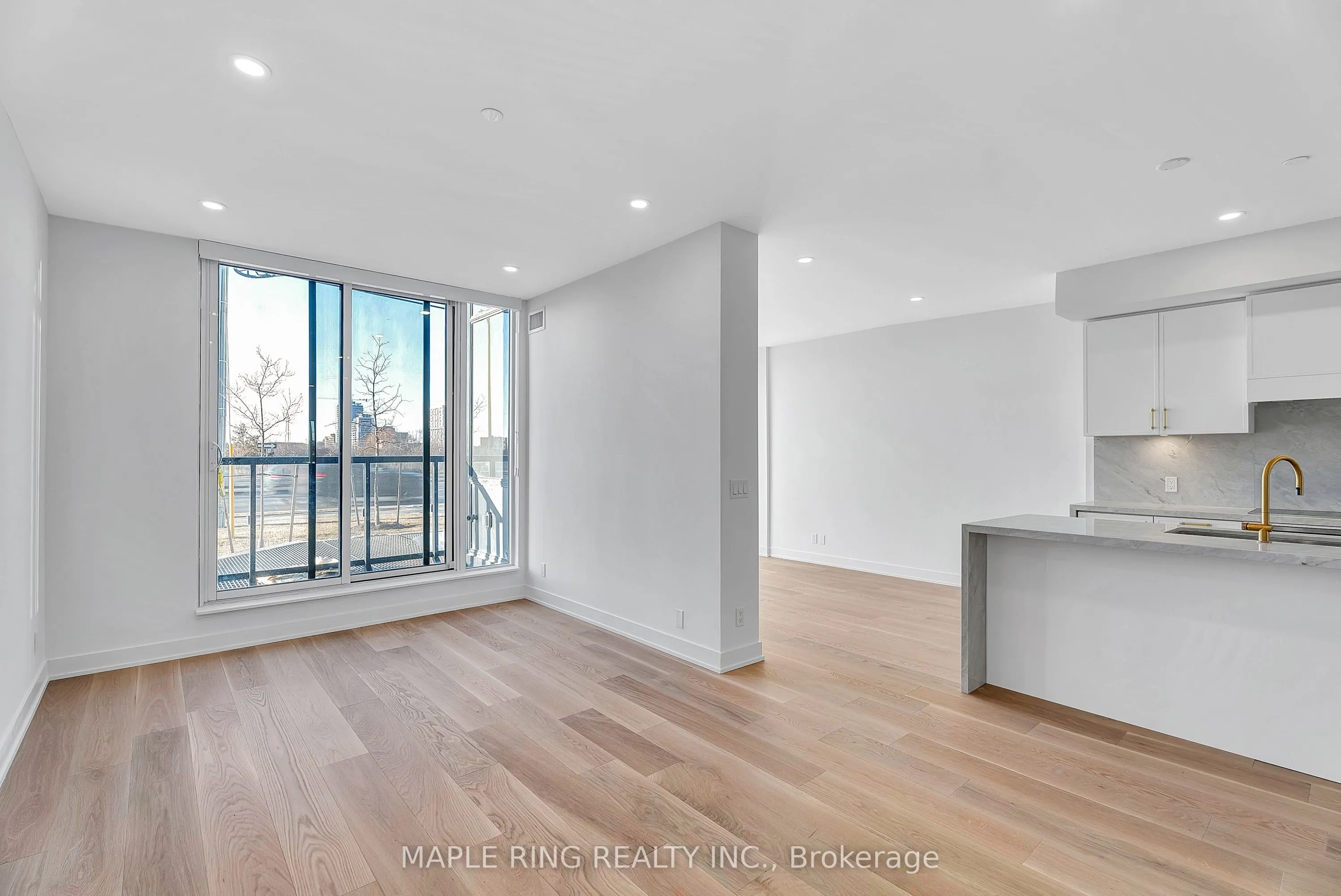2489 Taunton Road, #101