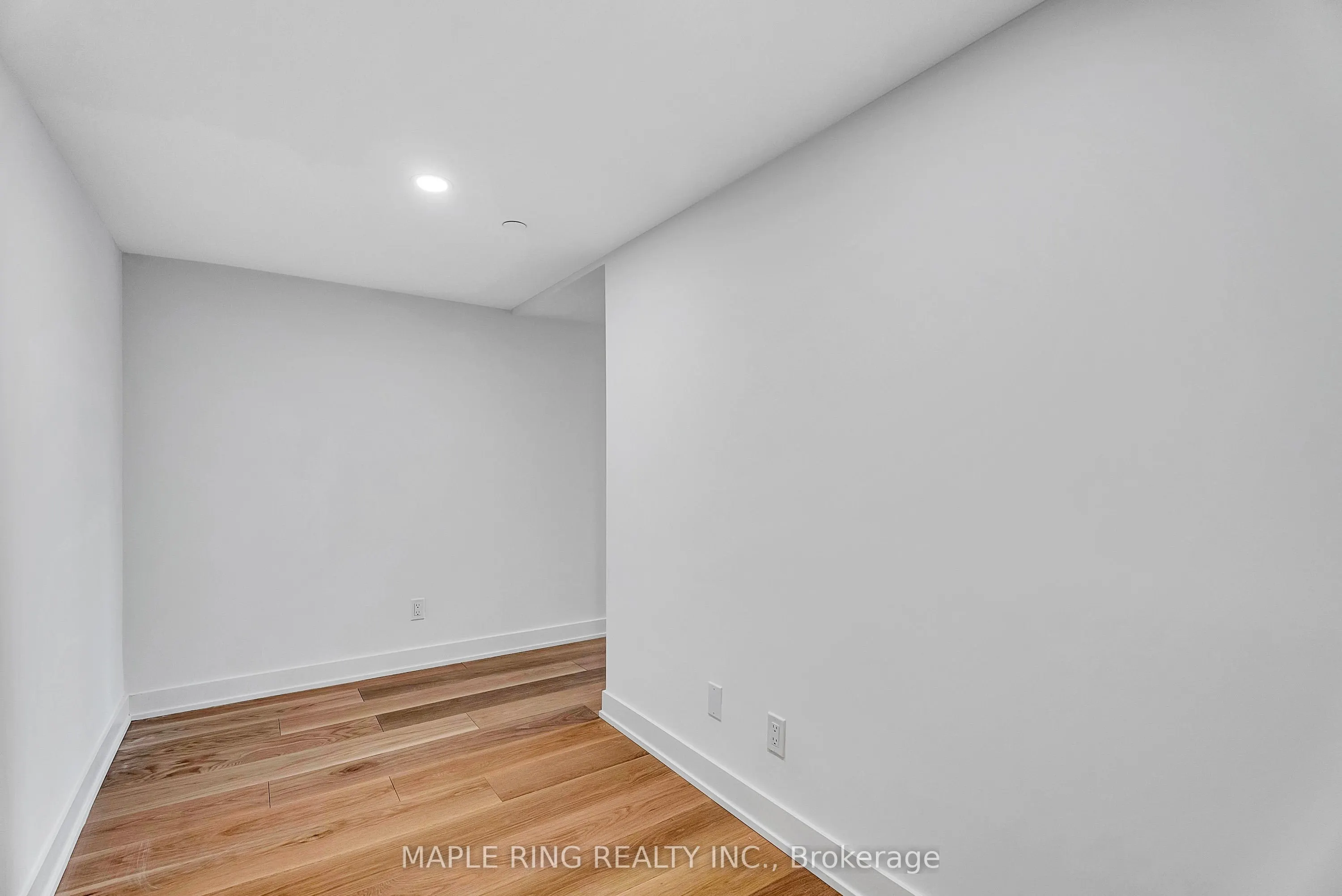 2489 Taunton Road, #101