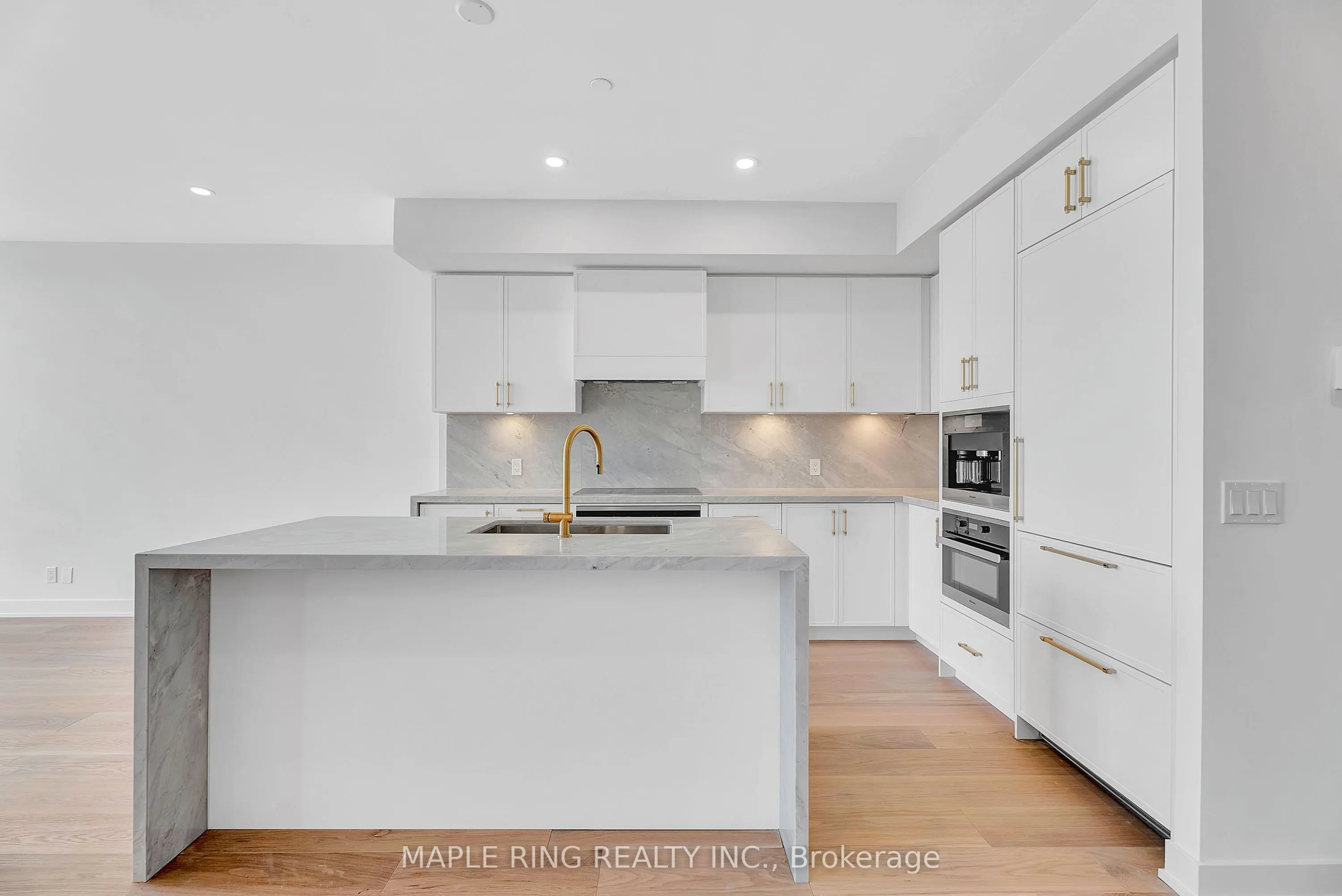 2489 Taunton Road, #101