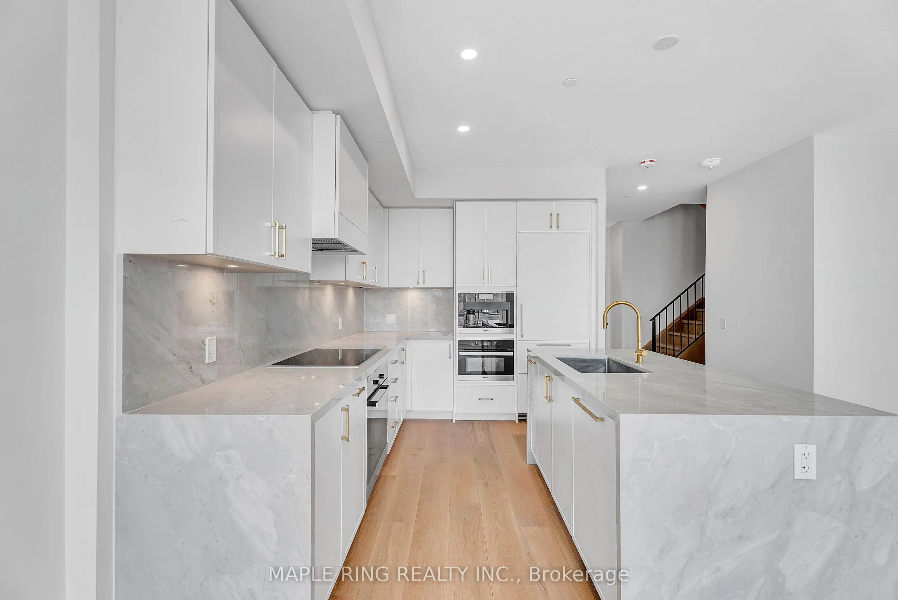 2489 Taunton Road, #101