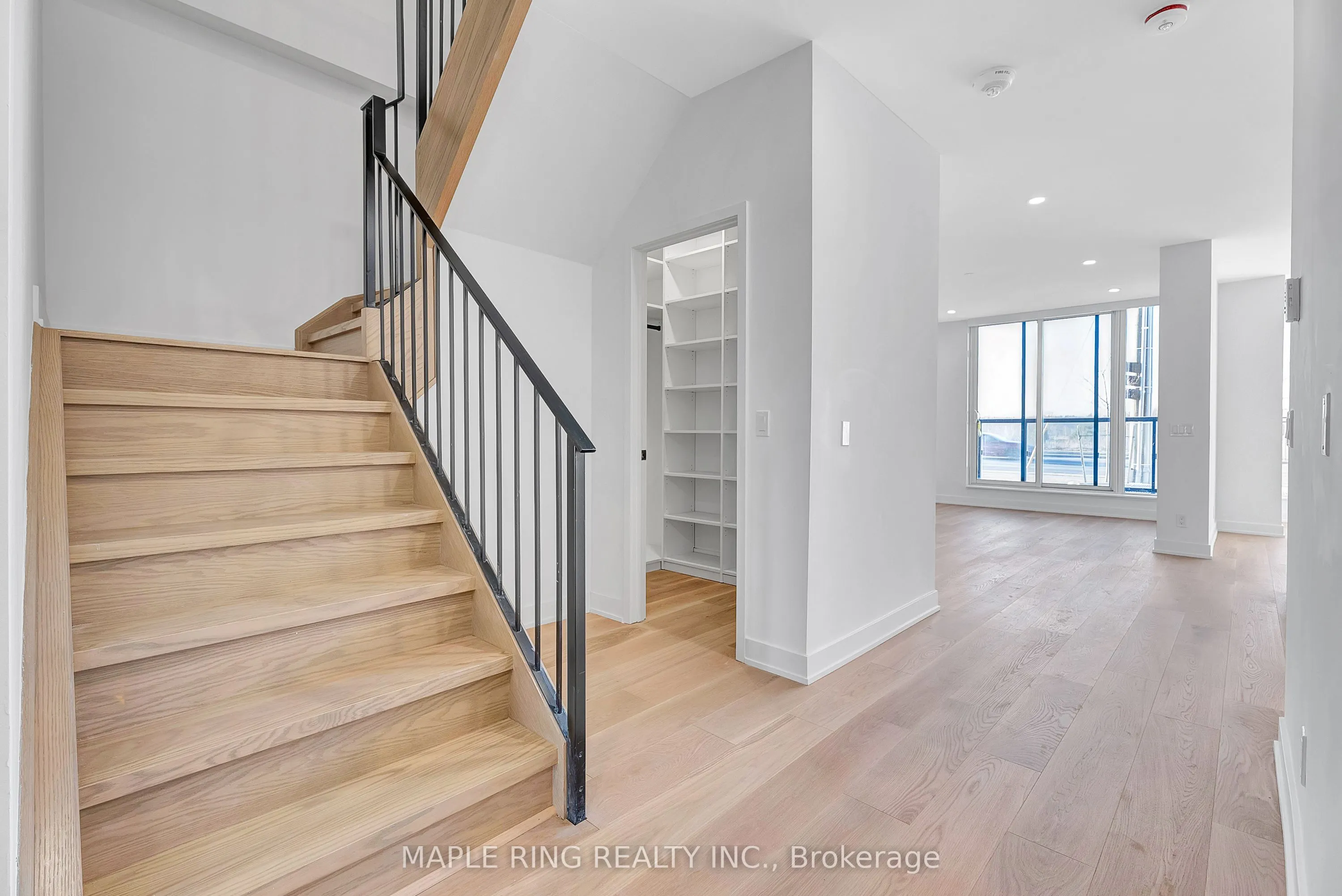 2489 Taunton Road, #101