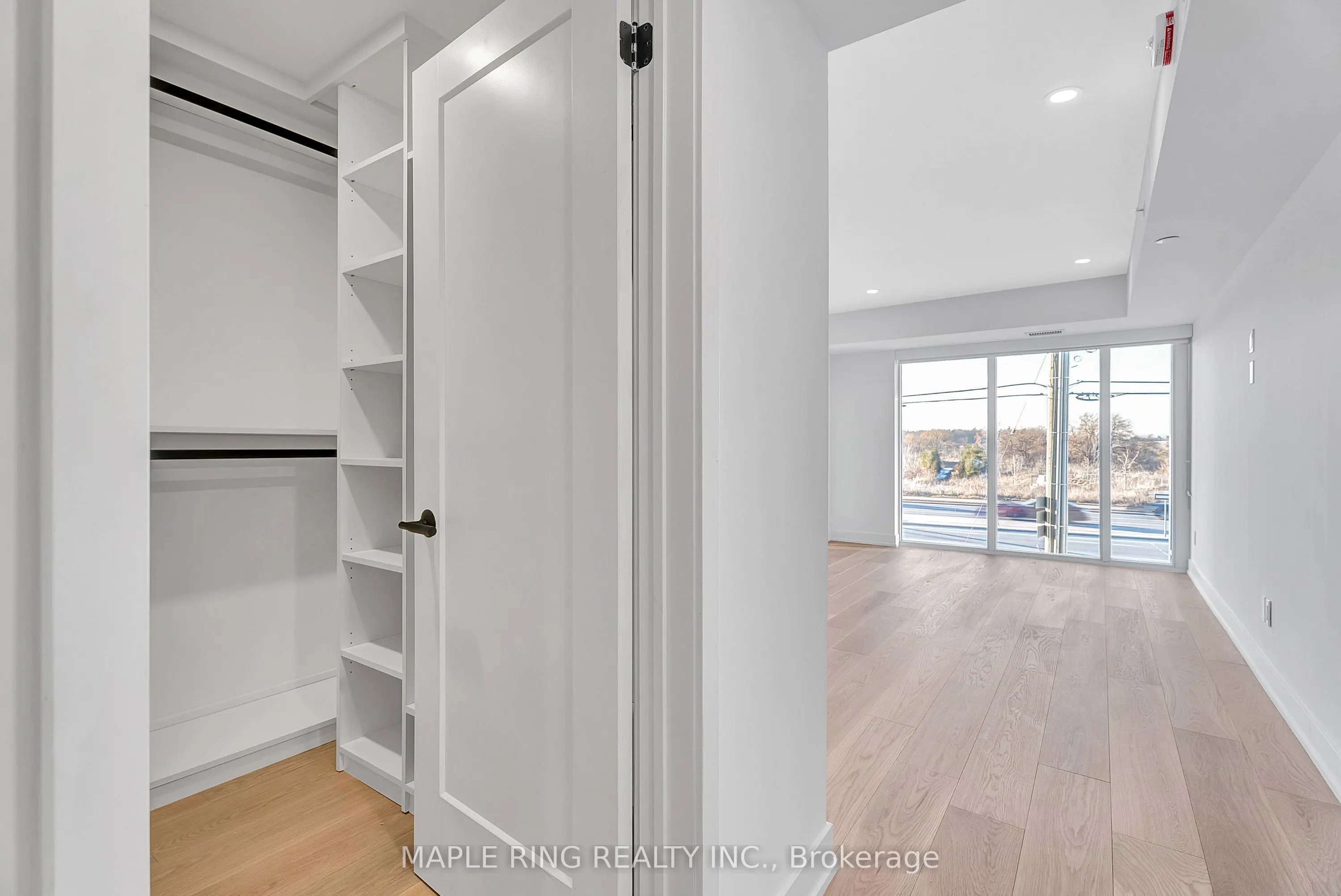 2489 Taunton Road, #101