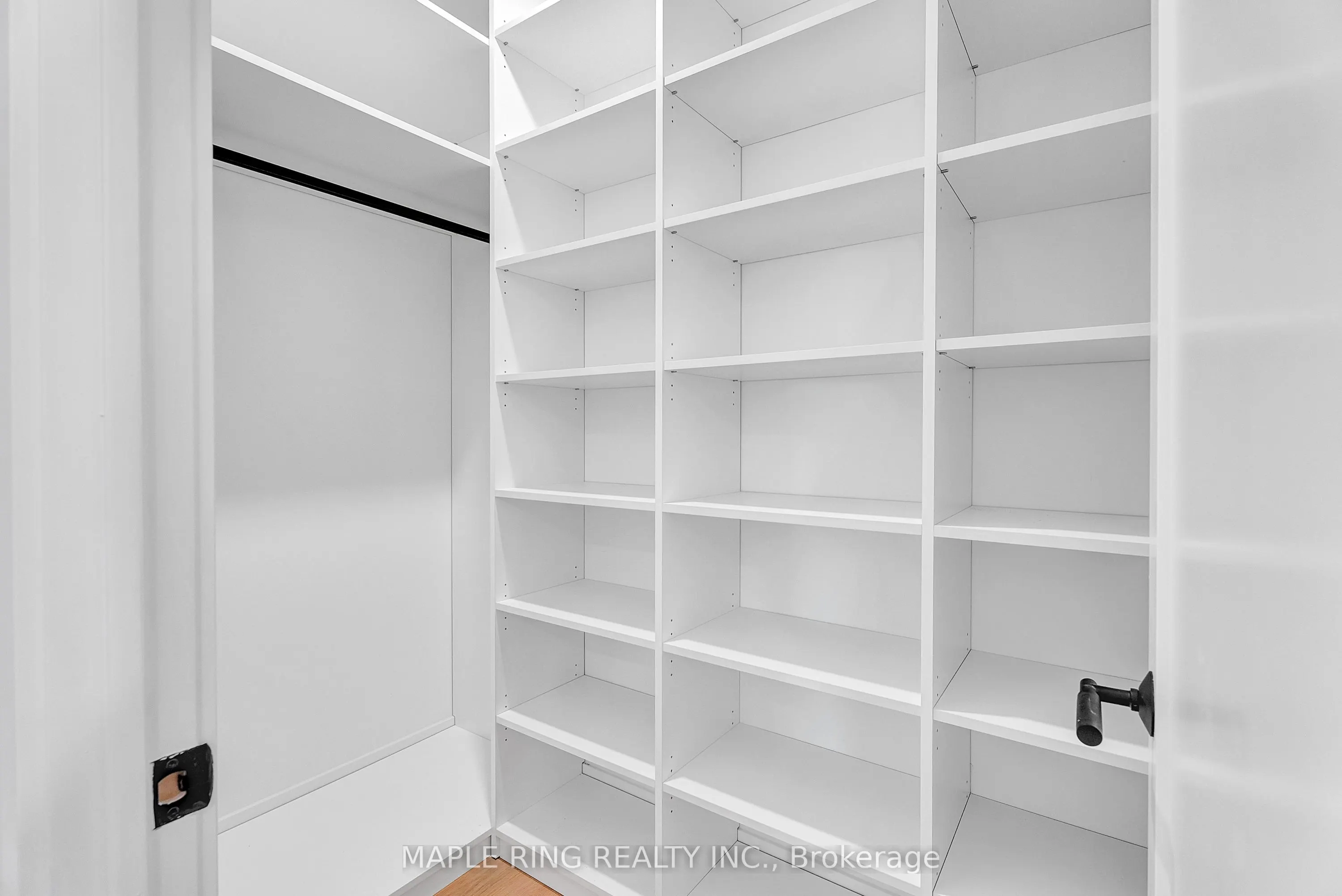 2489 Taunton Road, #101