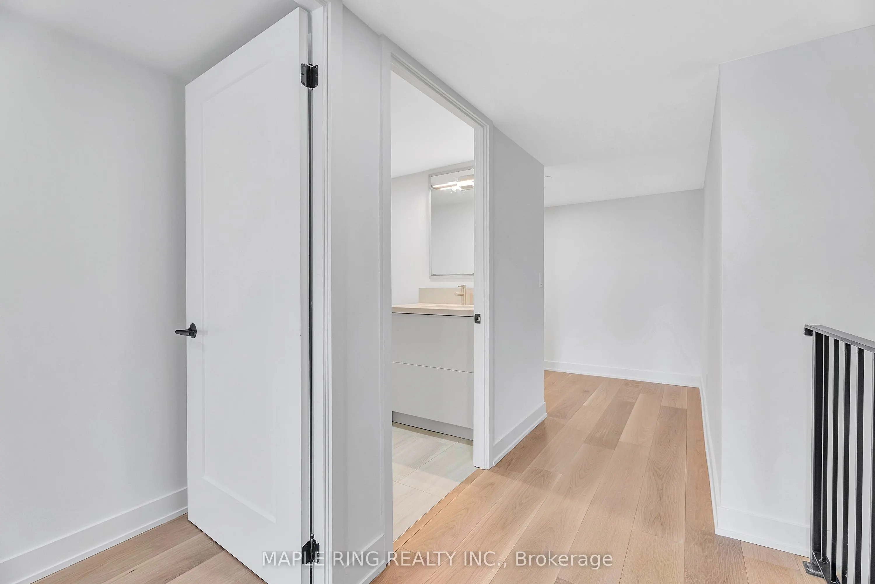 2489 Taunton Road, #101