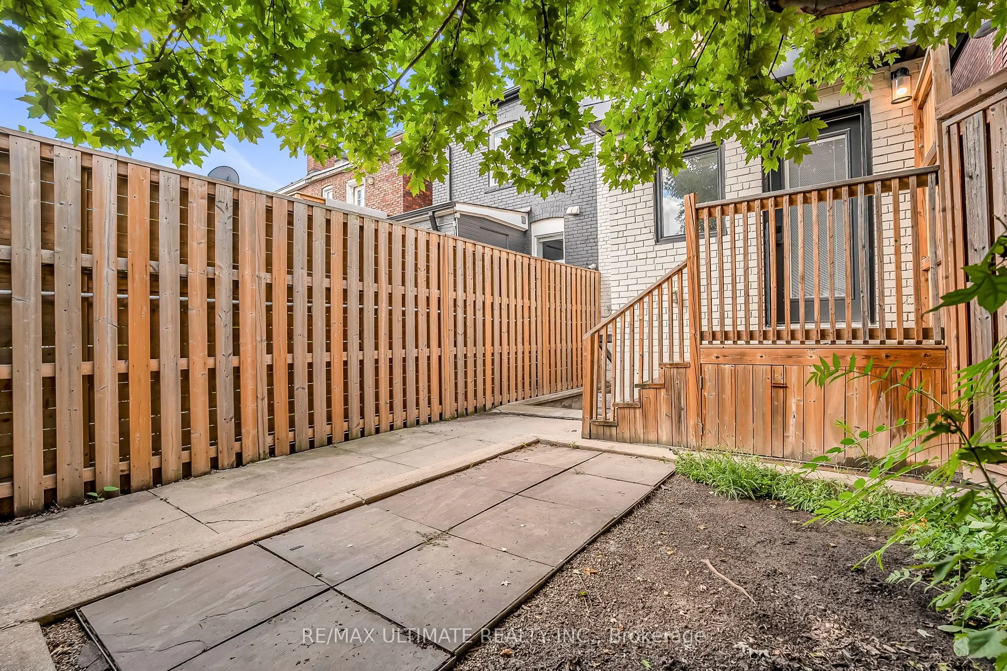 963 Lansdowne Avenue, #Main