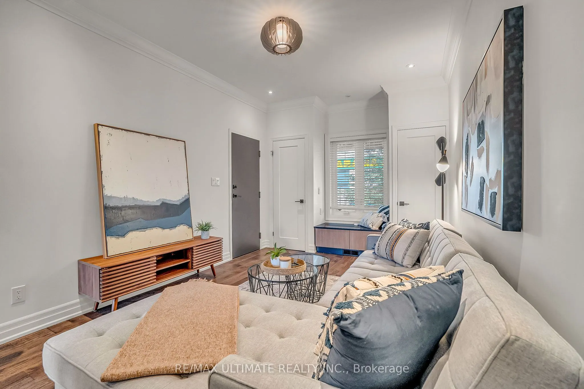 963 Lansdowne Avenue, #Main