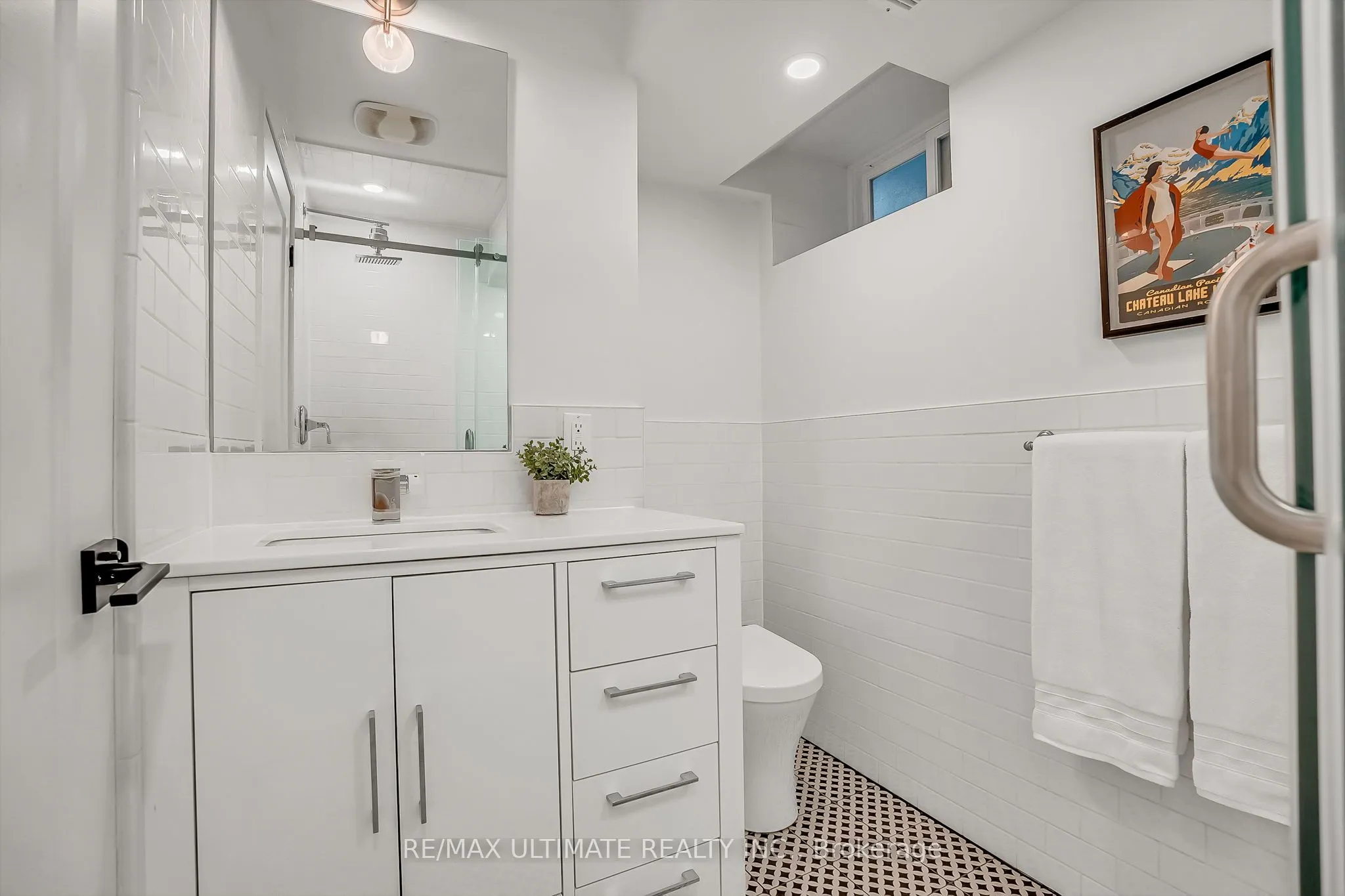 963 Lansdowne Avenue, #Main
