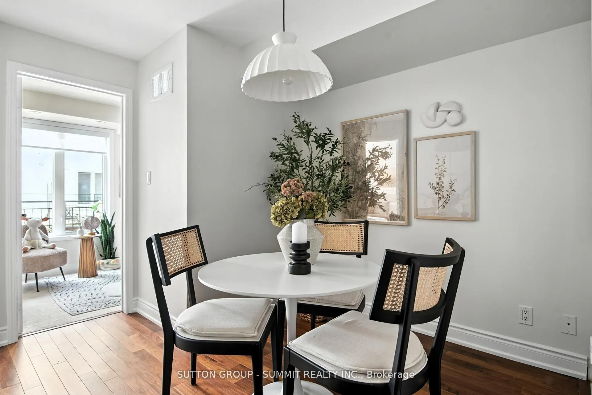 18 Laidlaw Street, #1026
