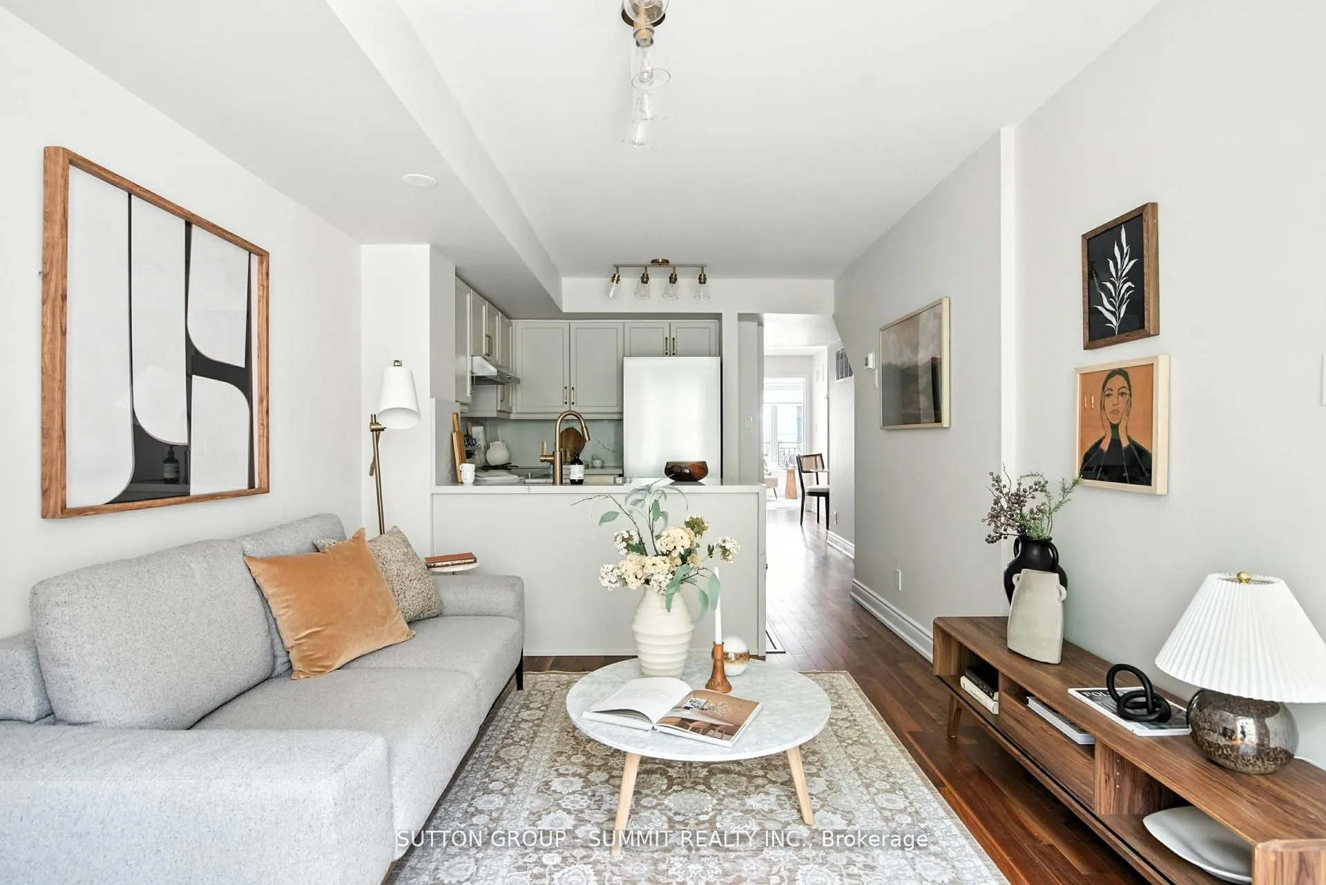 18 Laidlaw Street, #1026