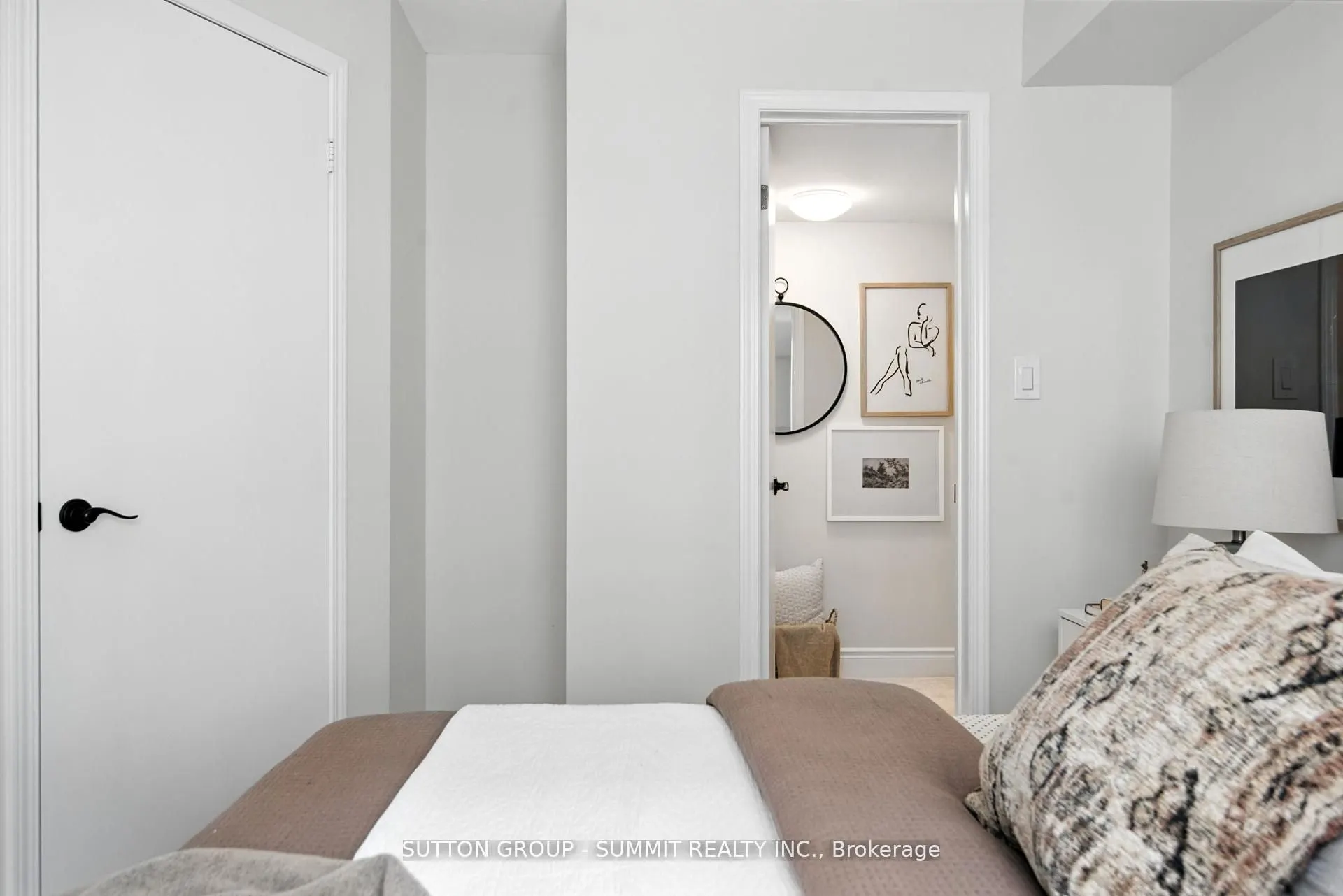 18 Laidlaw Street, #1026