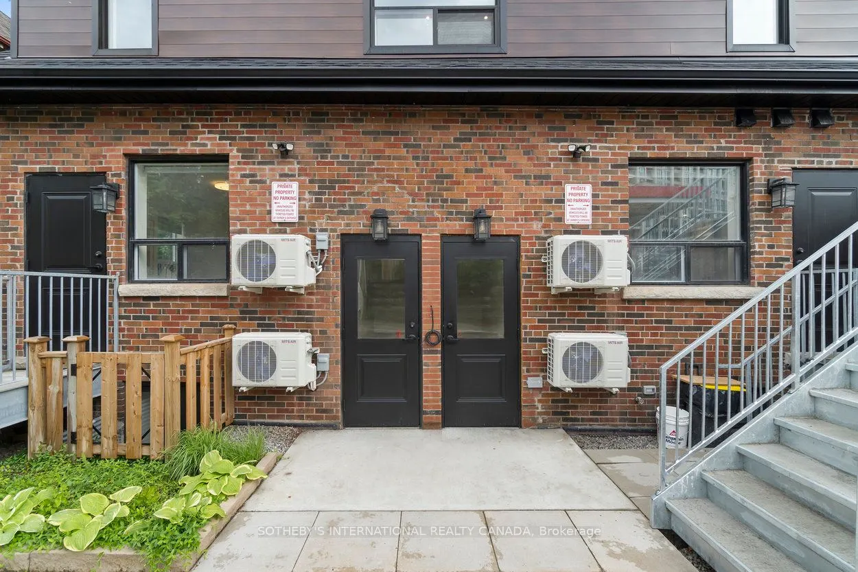 44 Larkin Avenue E, #Lower