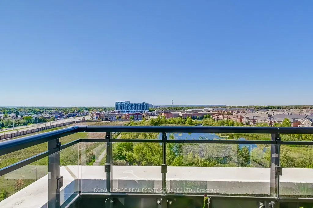 405 Dundas Street W, #408