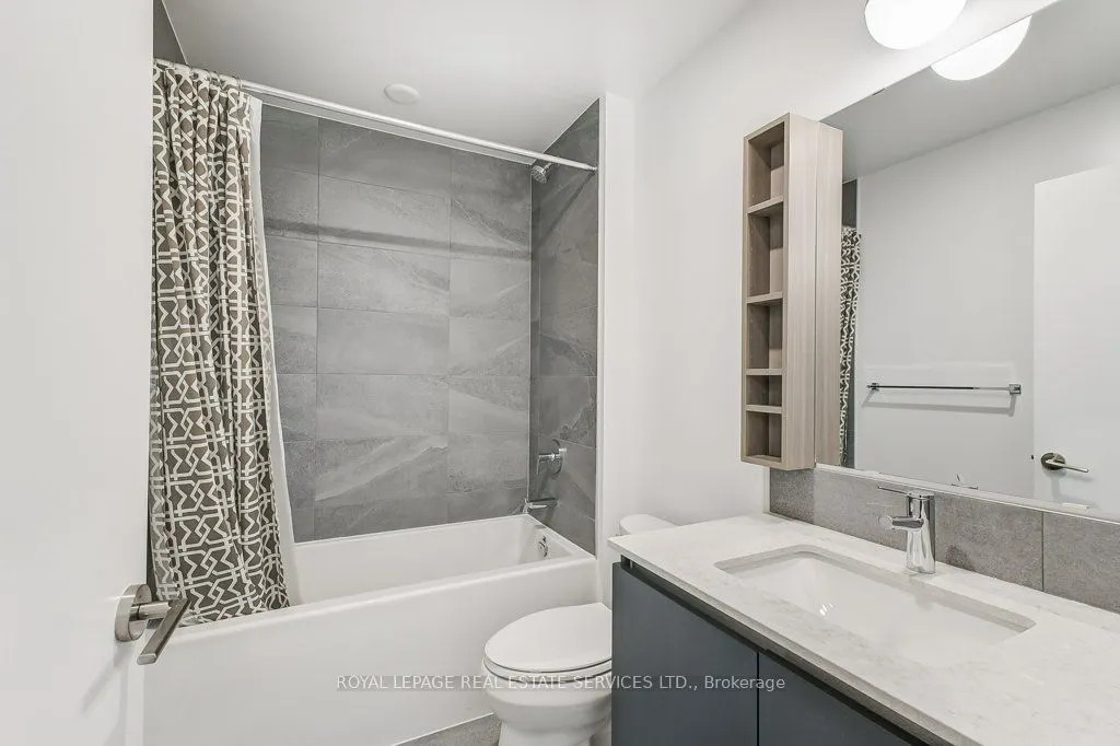 405 Dundas Street W, #408