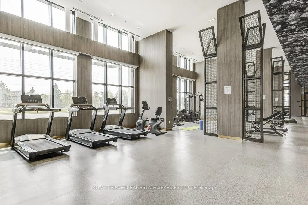 405 Dundas Street W, #408