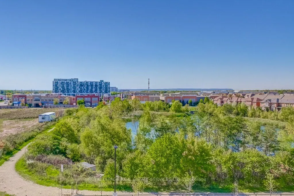 405 Dundas Street W, #408