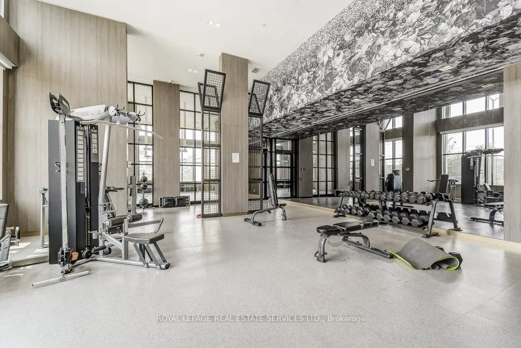 405 Dundas Street W, #408