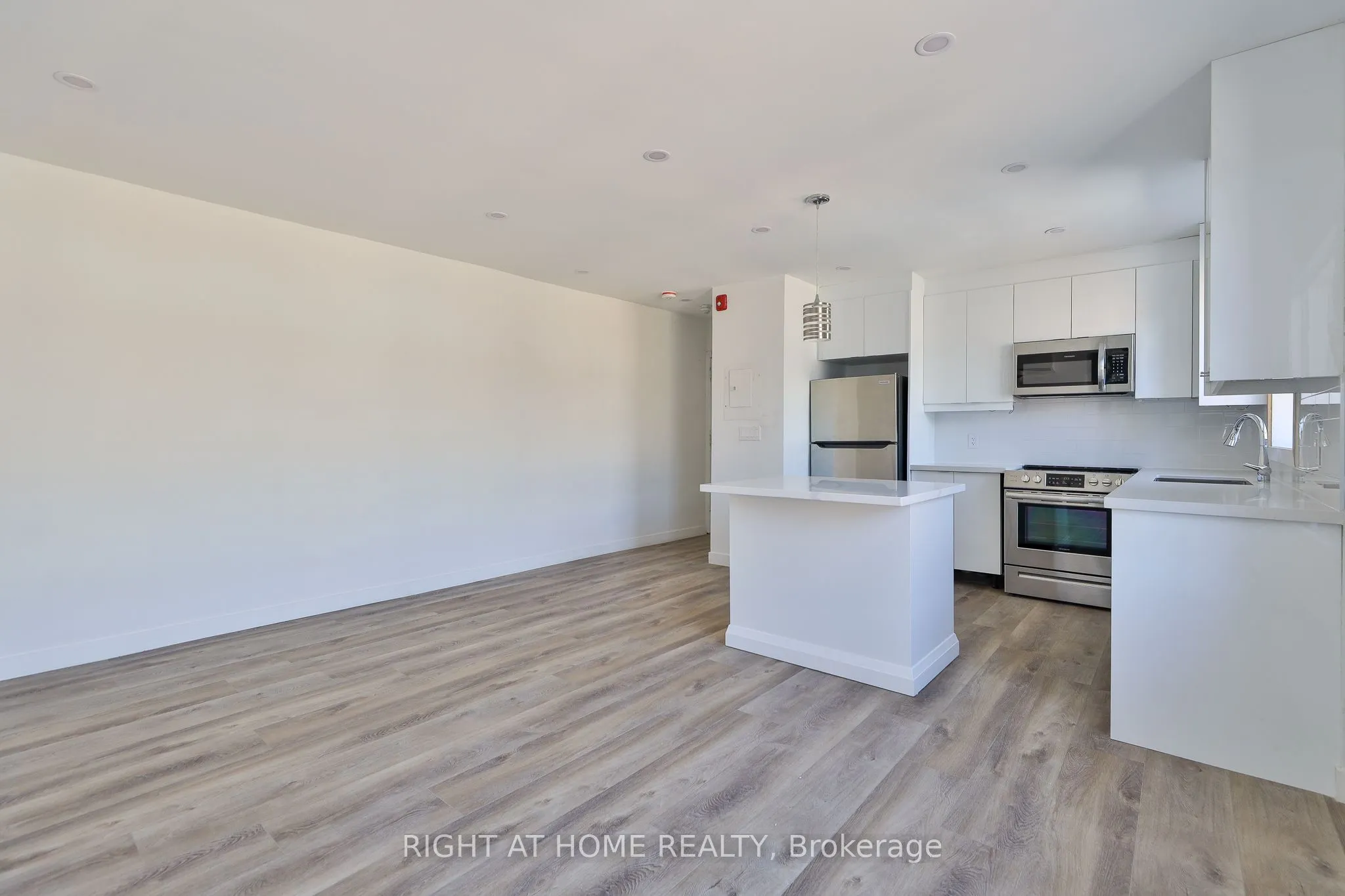 2841 Keele Street, #8
