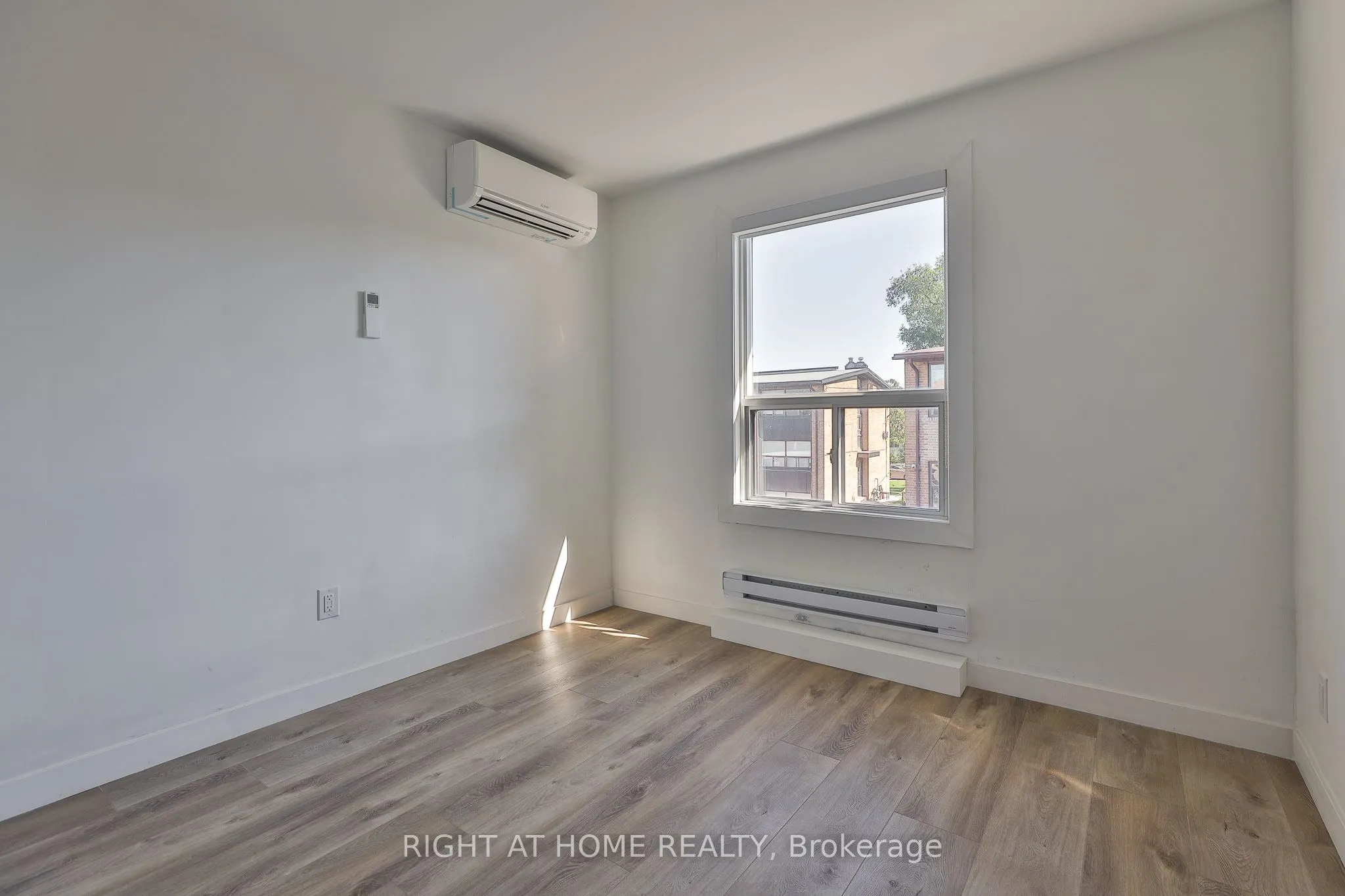 2841 Keele Street, #8