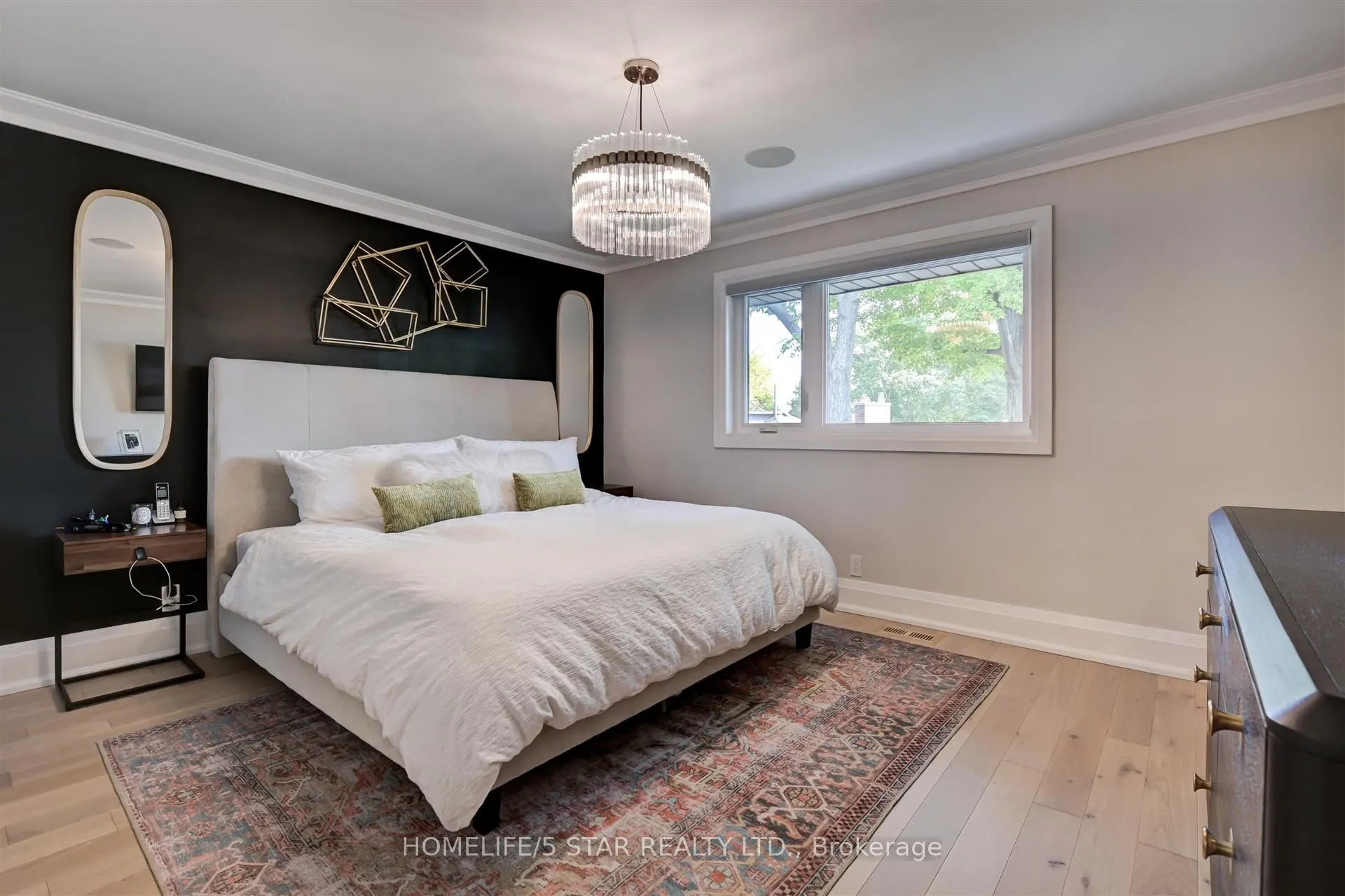 7 Kingsborough Crescent