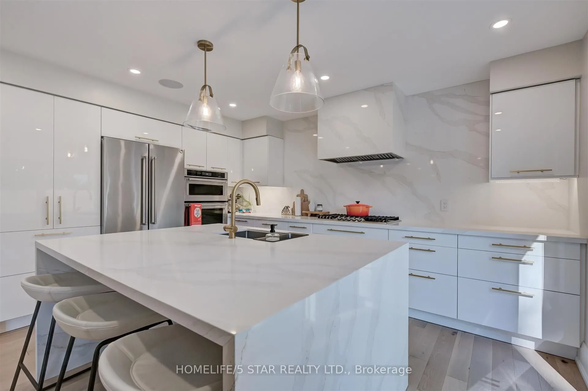 7 Kingsborough Crescent