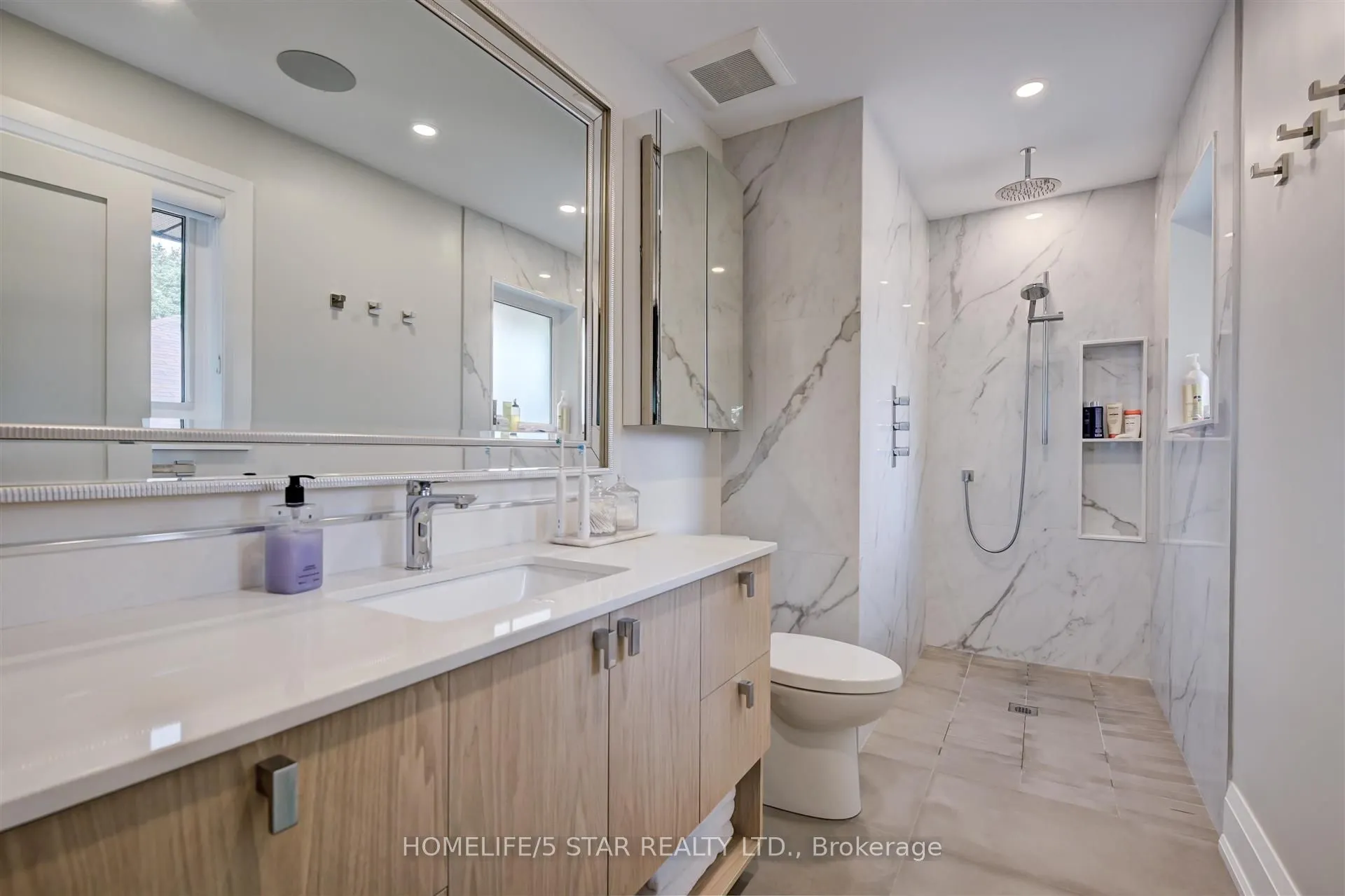 7 Kingsborough Crescent