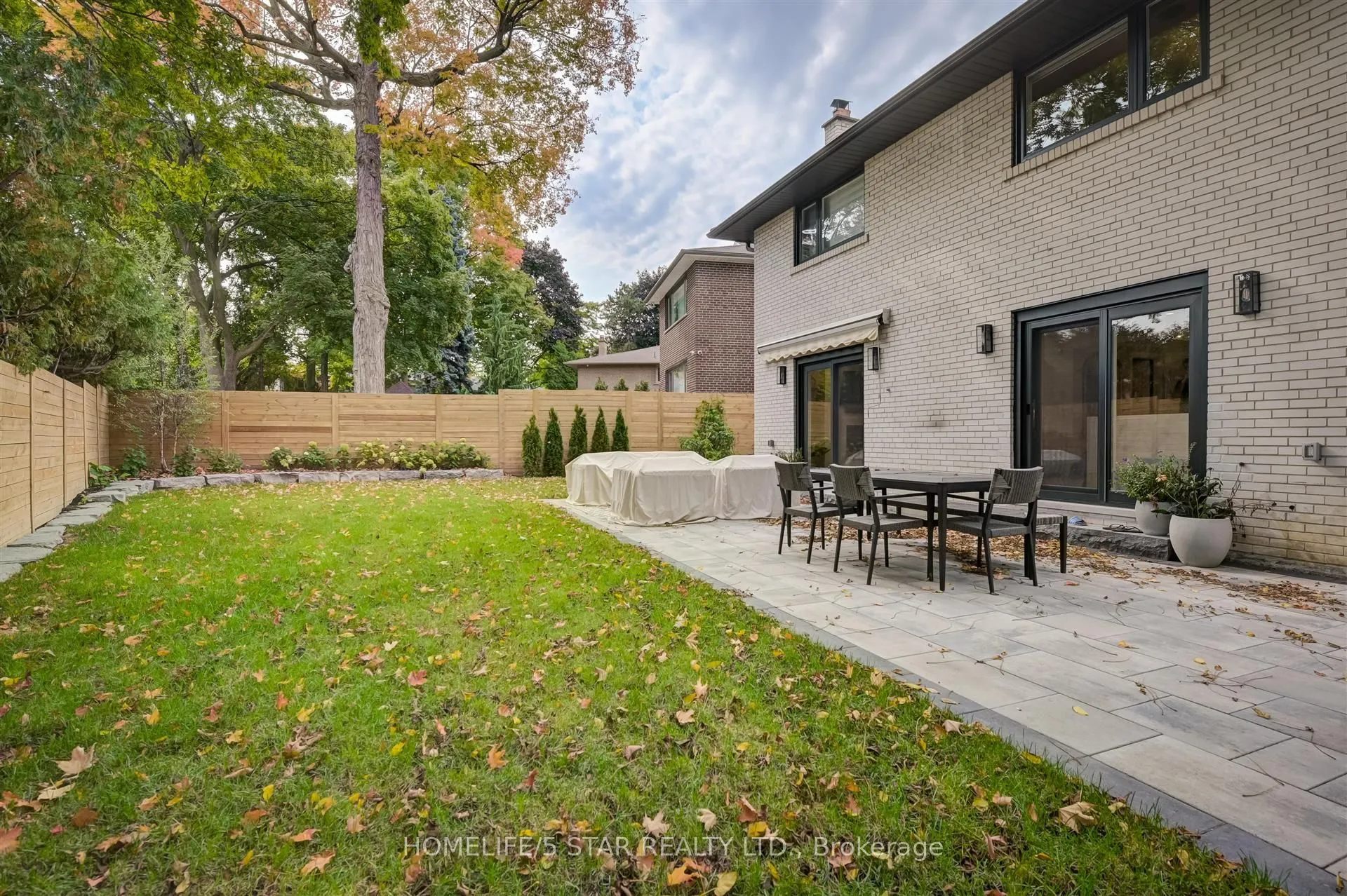 7 Kingsborough Crescent