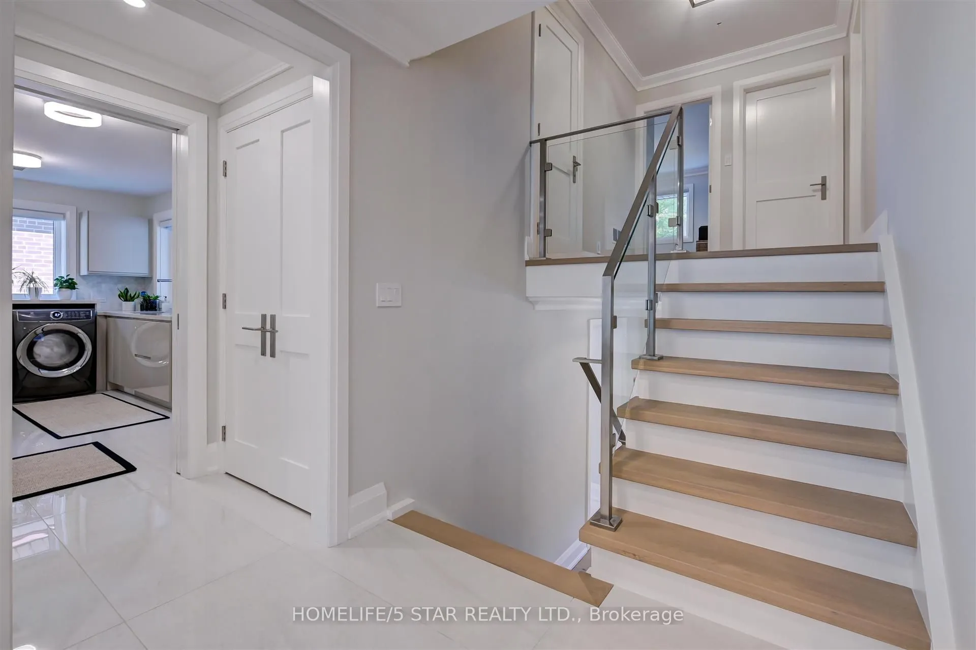 7 Kingsborough Crescent