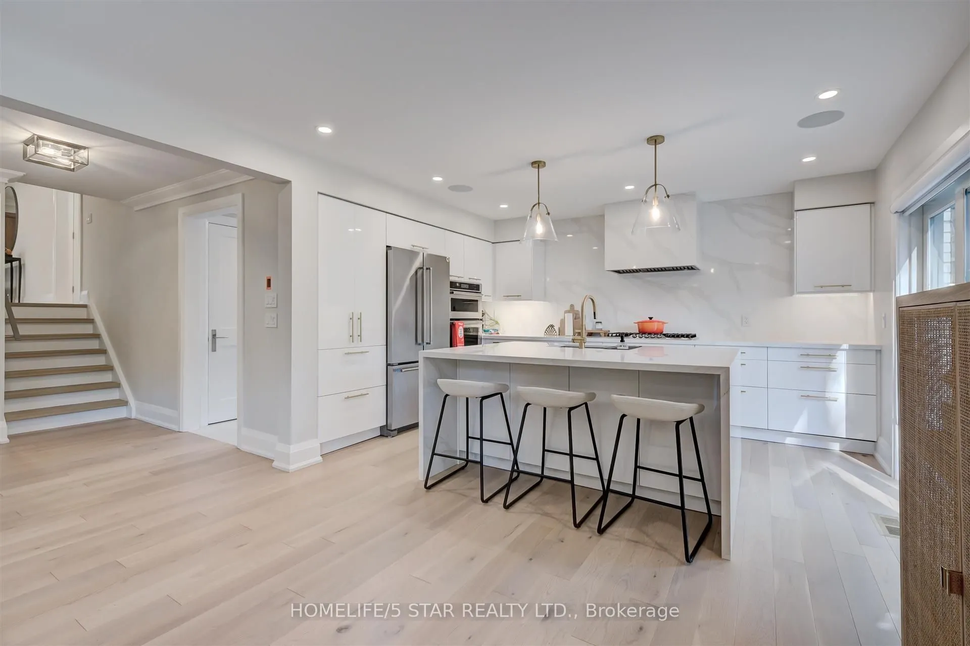 7 Kingsborough Crescent