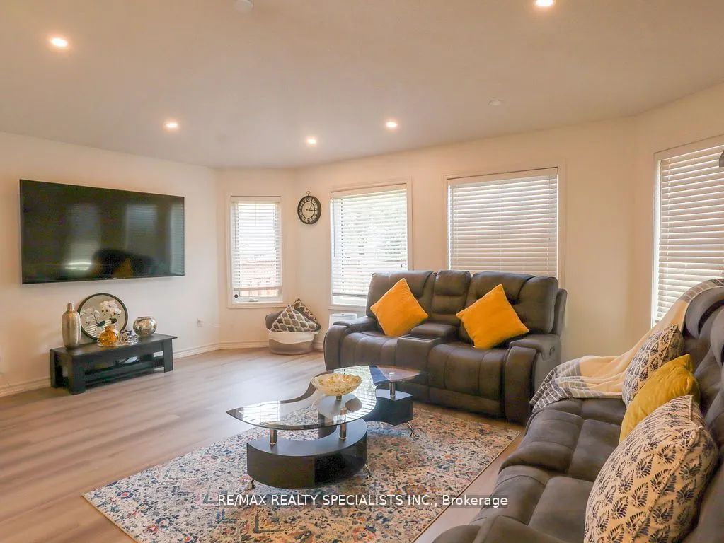 10 Banington Crescent