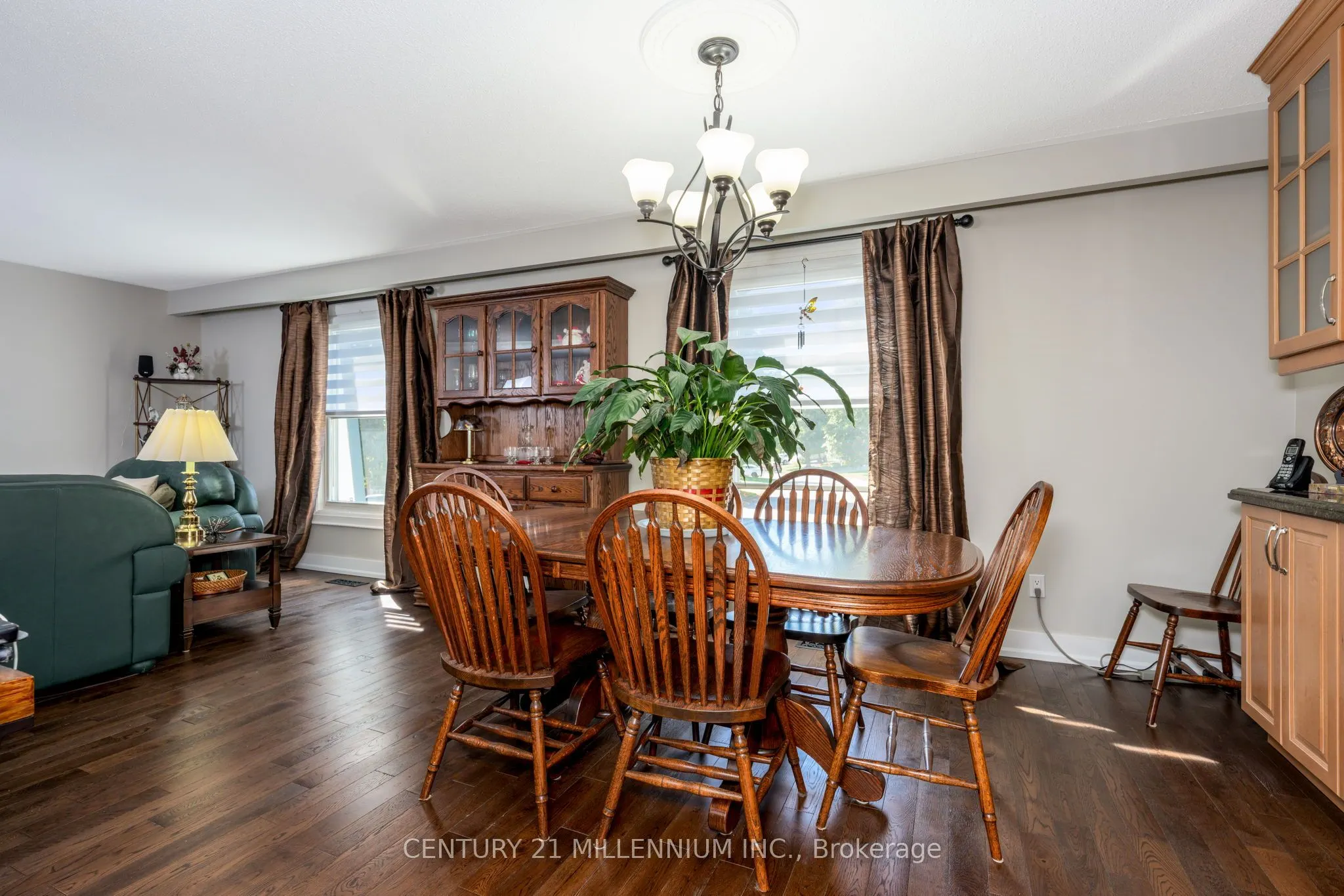 27 Hillside Drive