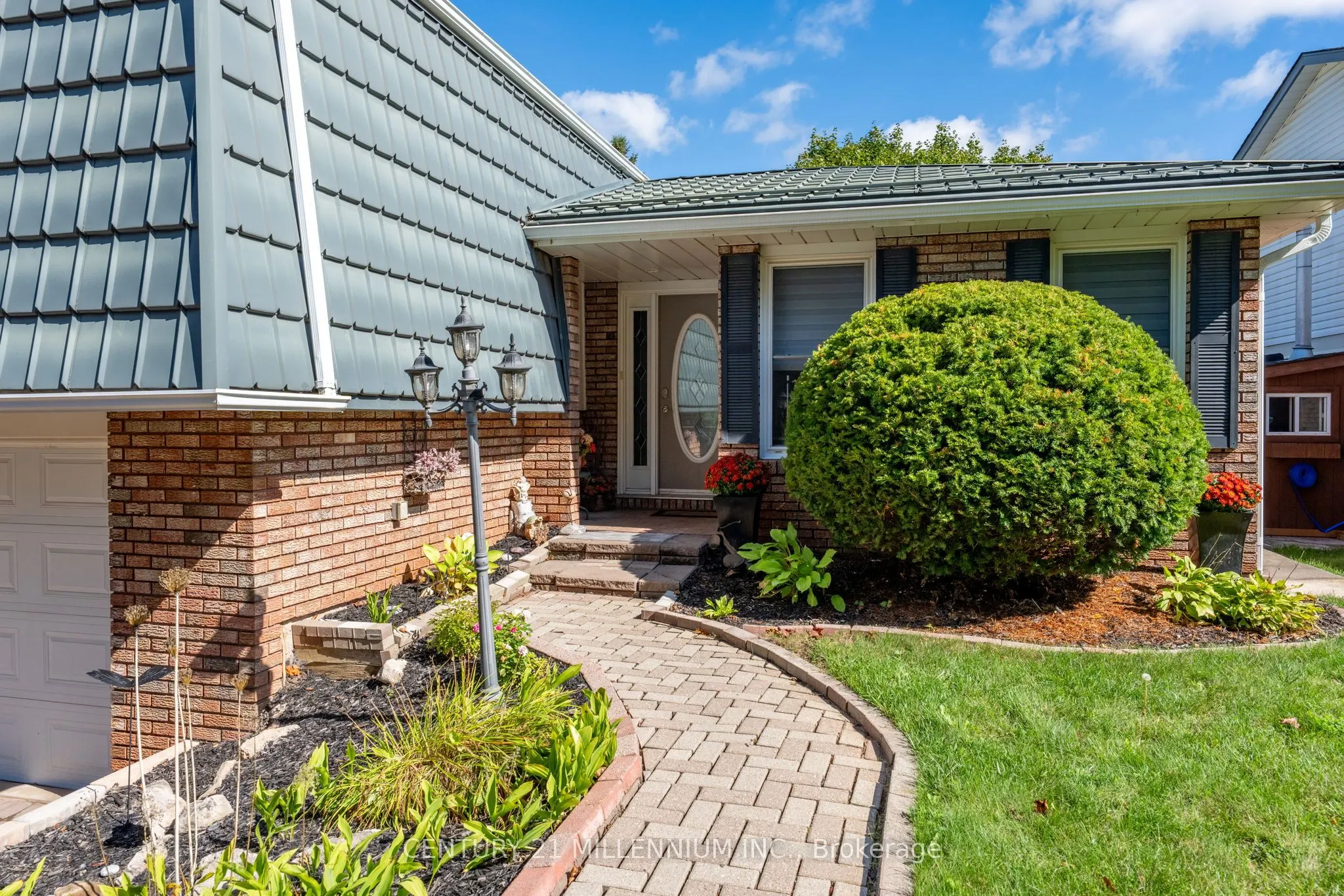 27 Hillside Drive