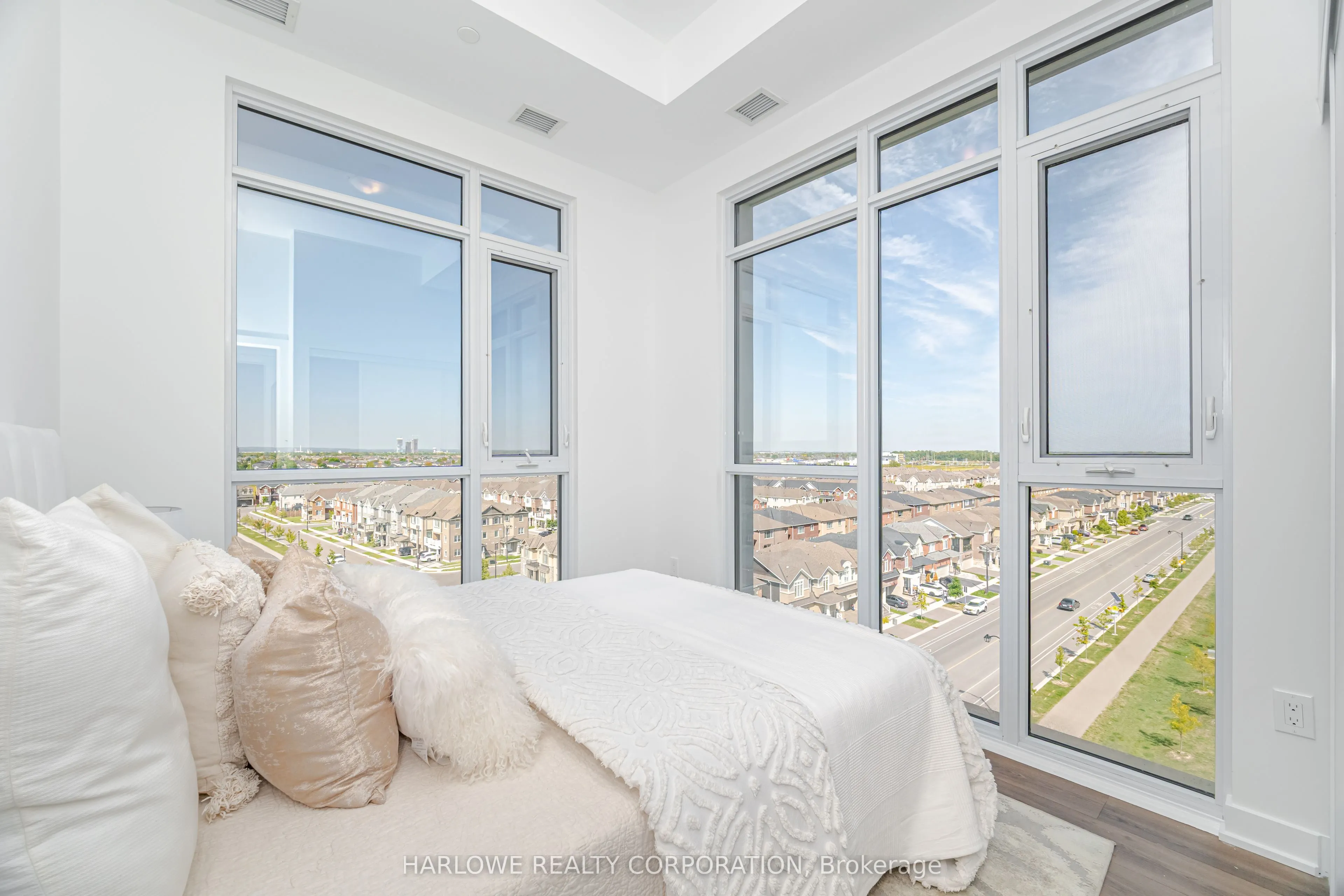 770 Whitlock Avenue, #806