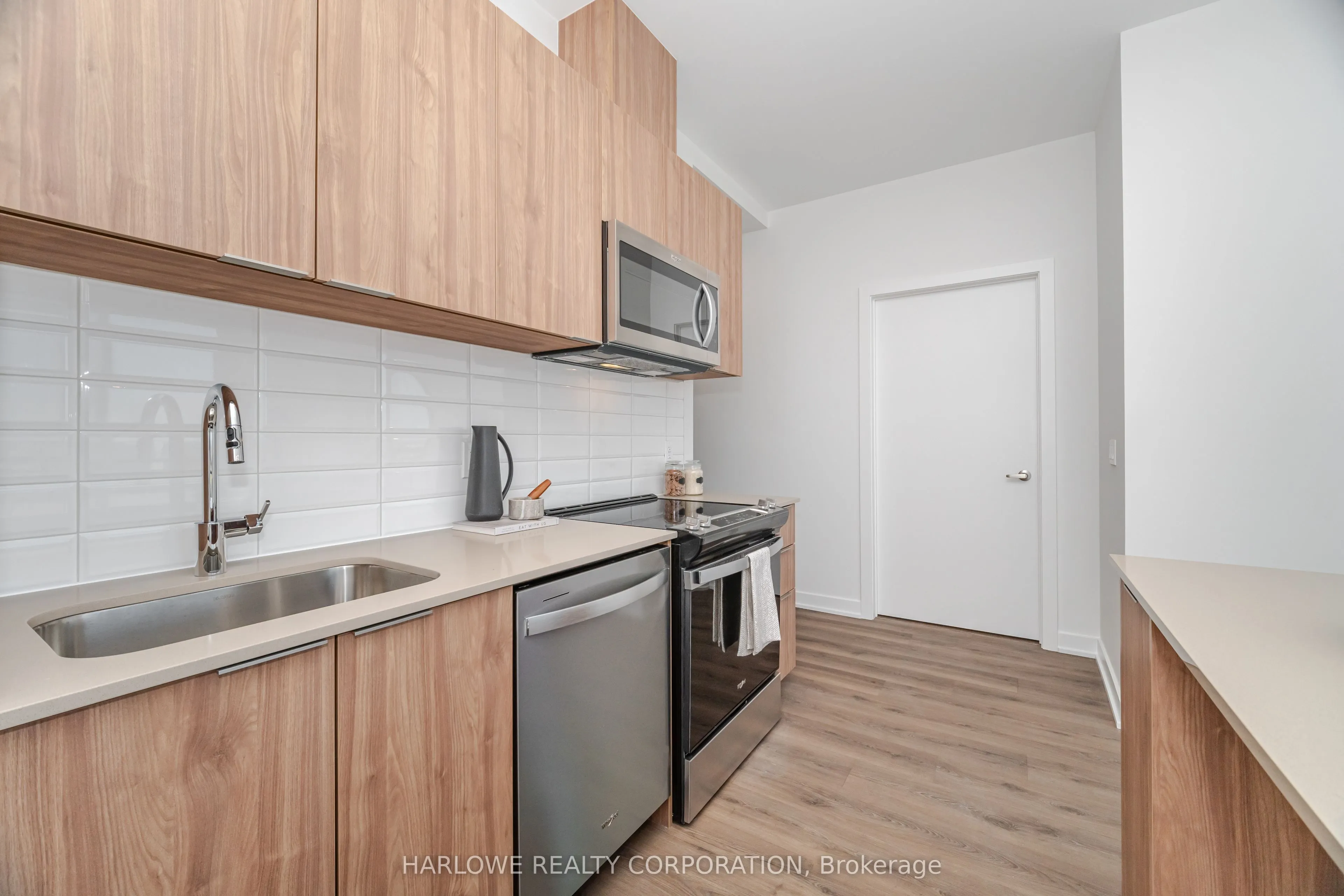 770 Whitlock Avenue, #806